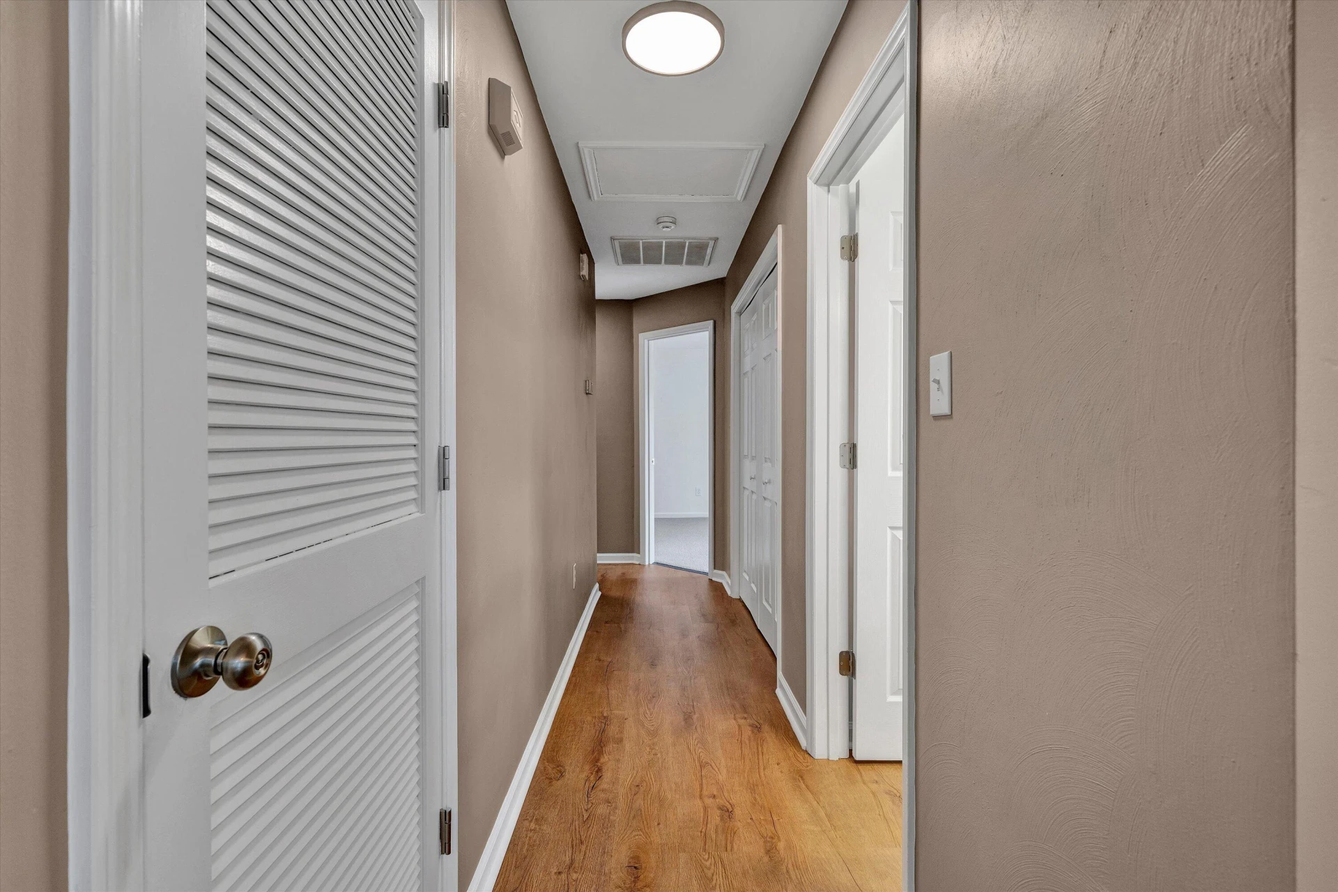 2225 Bloomfield AVE - Photo 14
