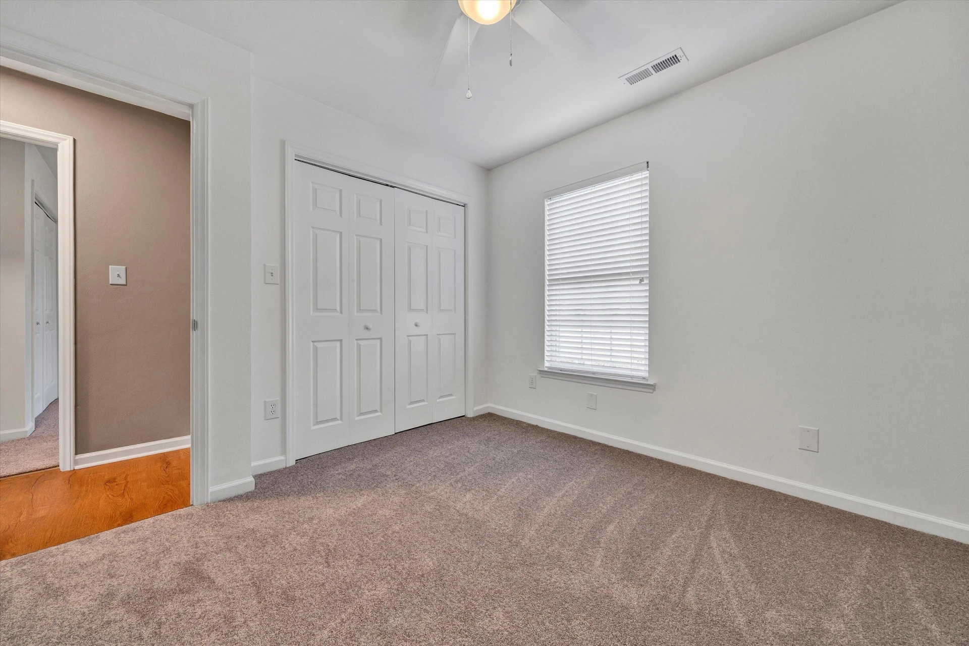 2225 Bloomfield AVE - Photo 20