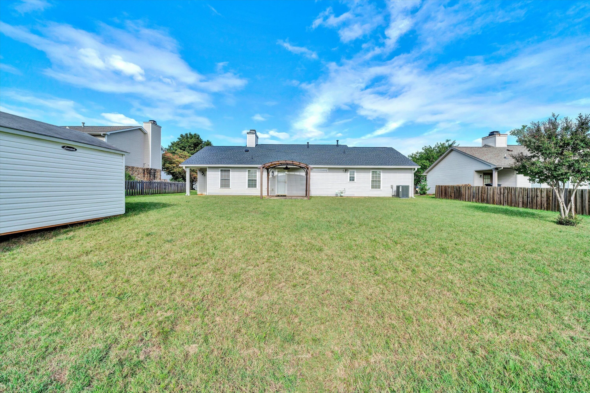 2225 Bloomfield AVE - Photo 24