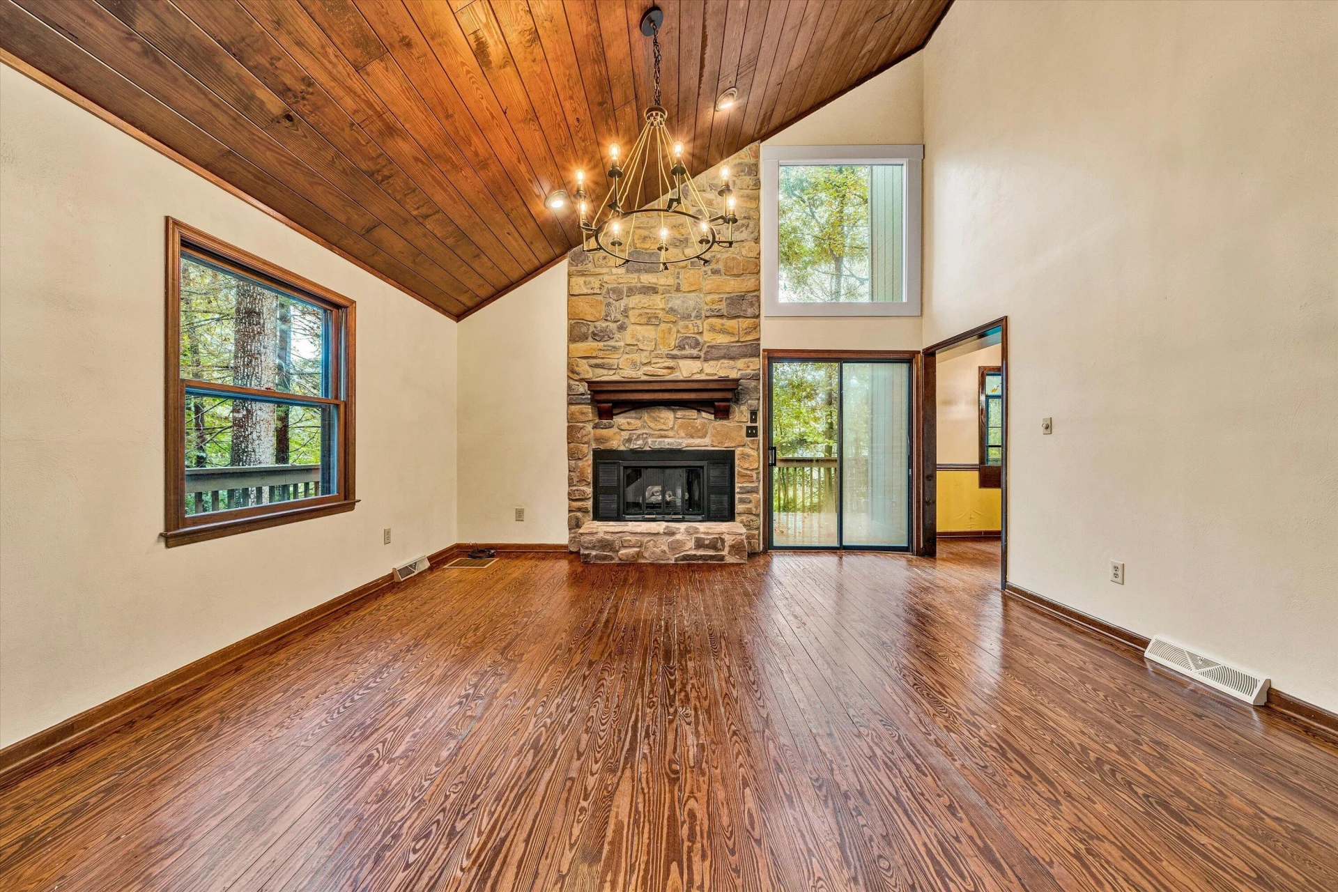 5793 Scenic Hills DR - Photo 10