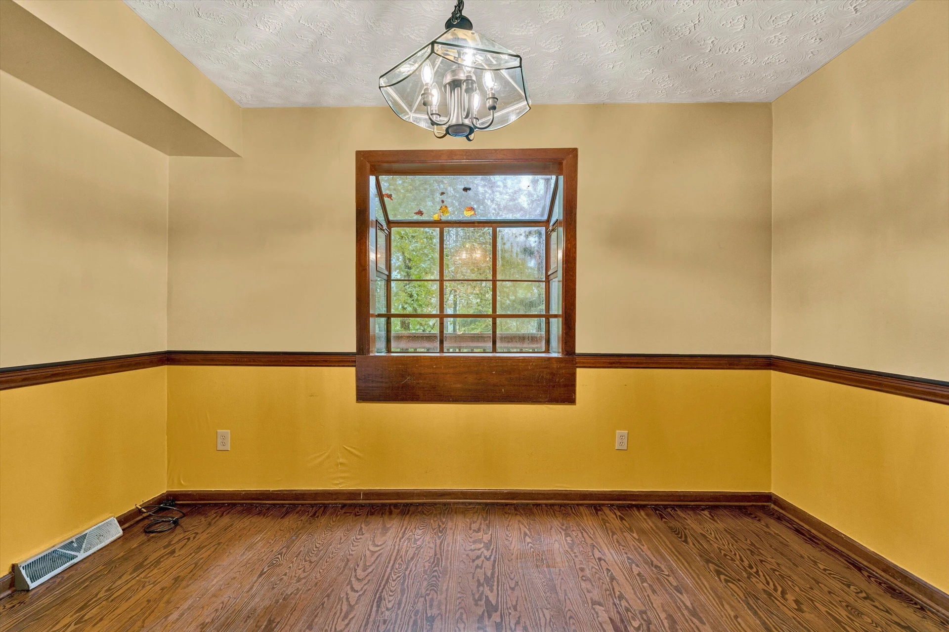 5793 Scenic Hills DR - Photo 13