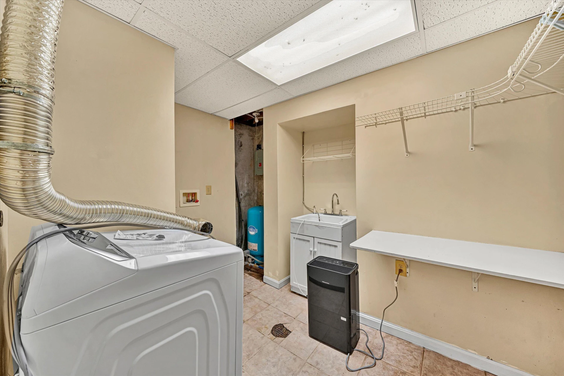 5793 Scenic Hills DR - Photo 35