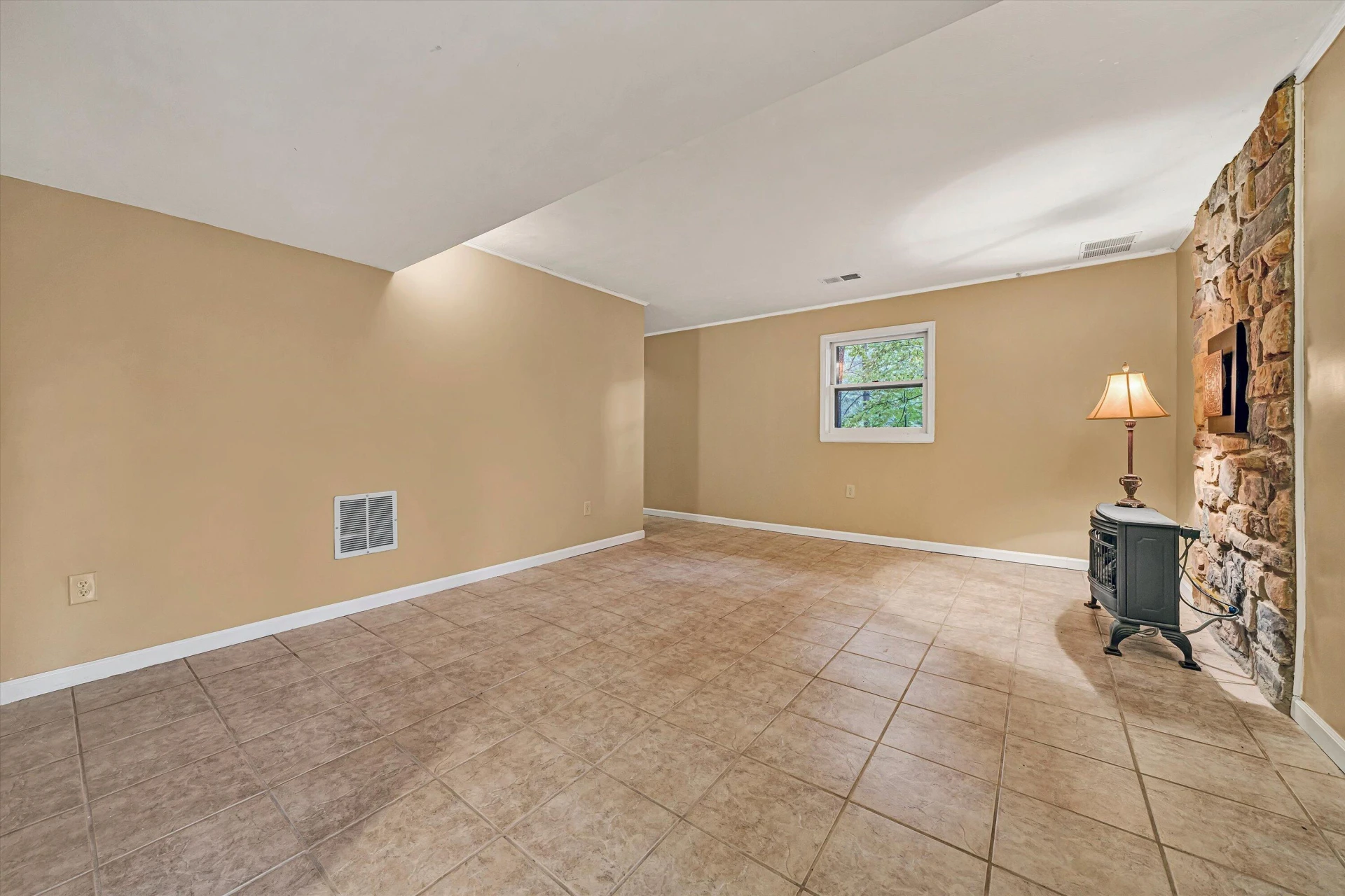 5793 Scenic Hills DR - Photo 37