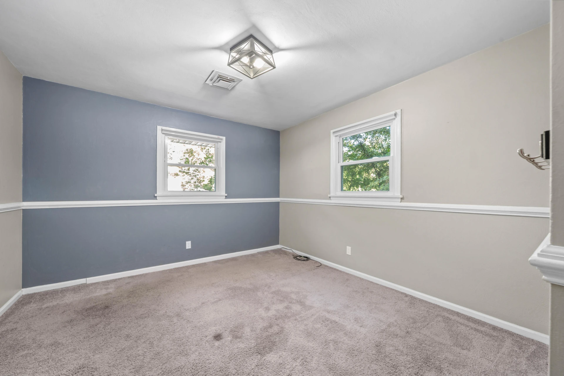 729 Dawnridge LN - Photo 7