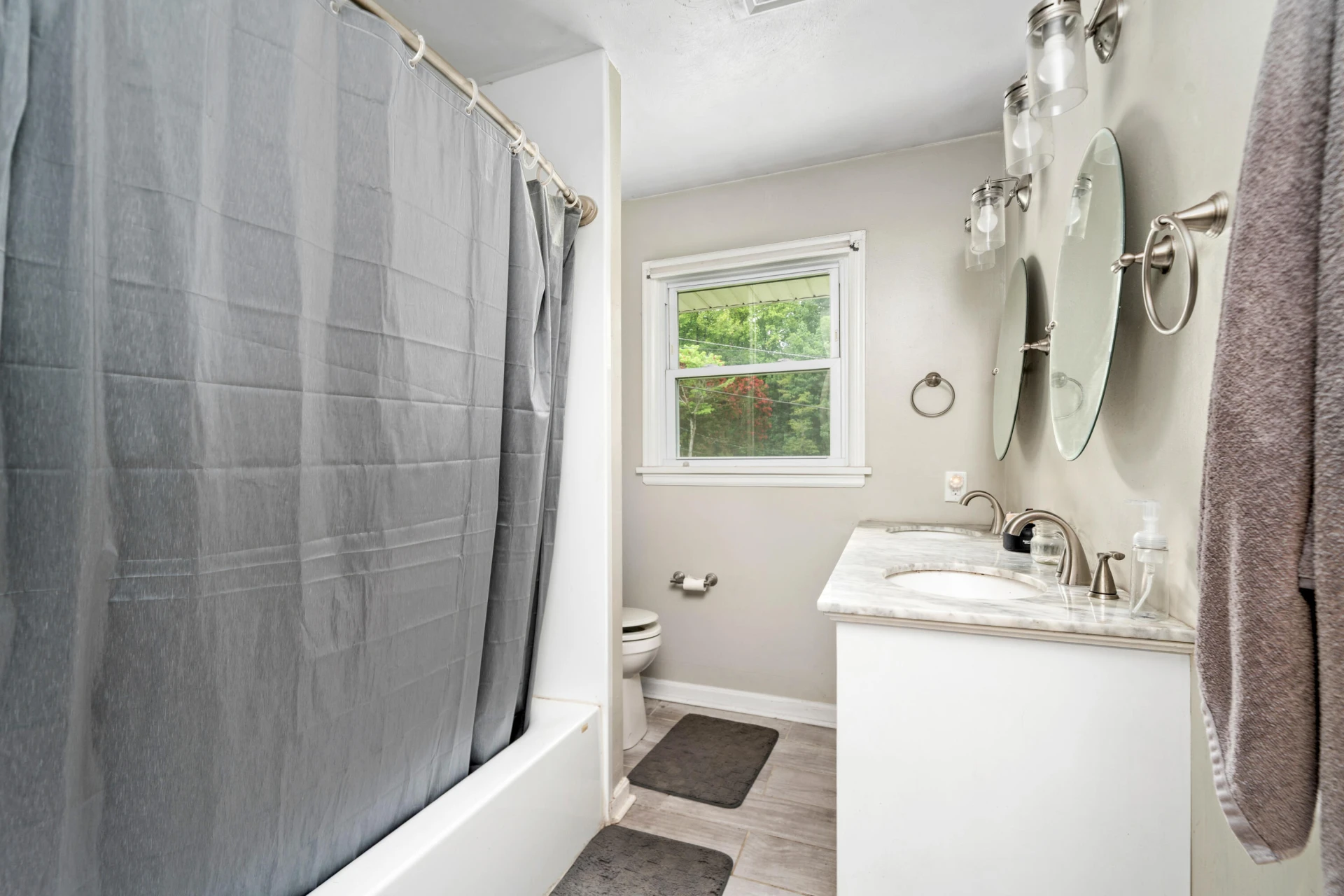 729 Dawnridge LN - Photo 8