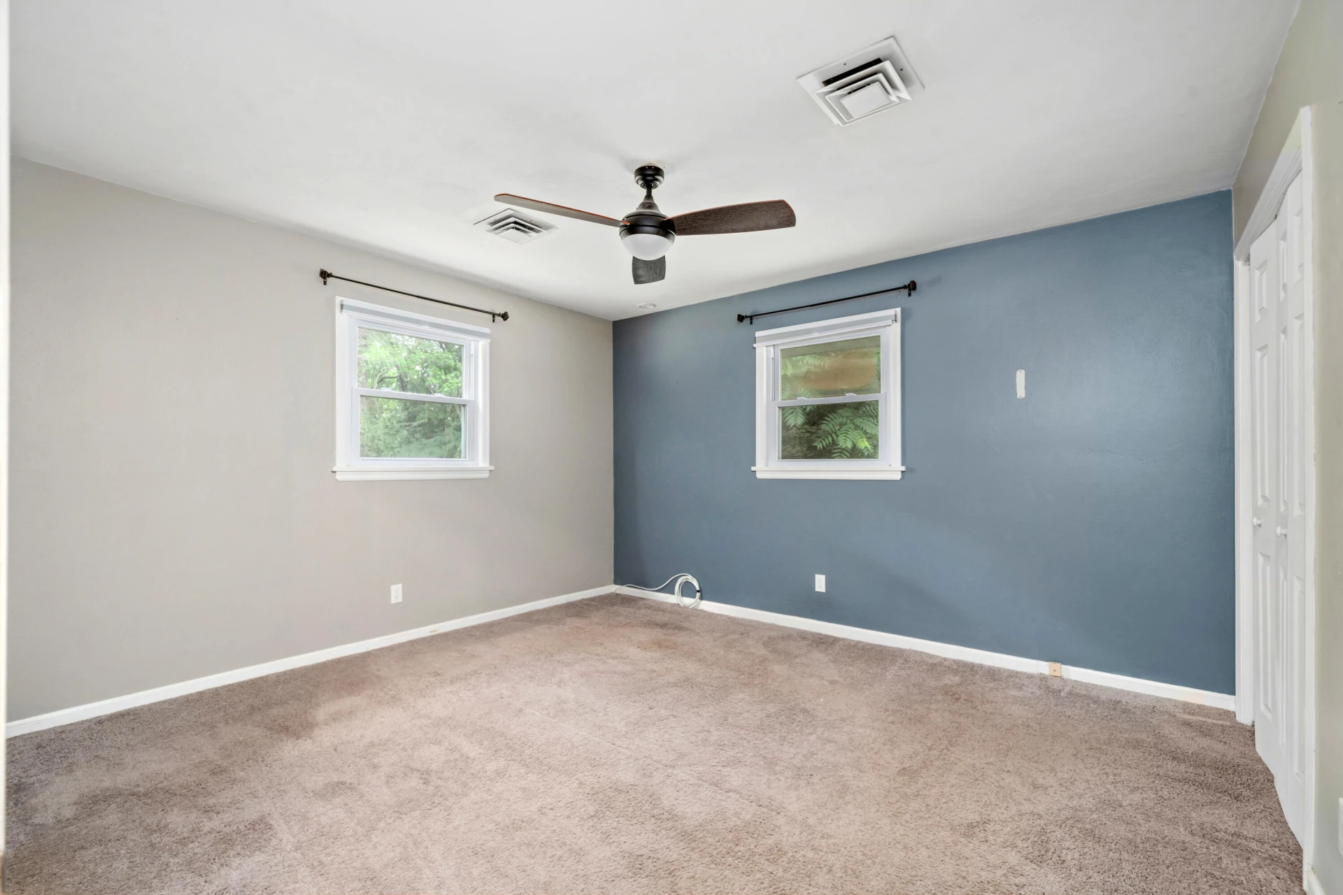 729 Dawnridge LN - Photo 10