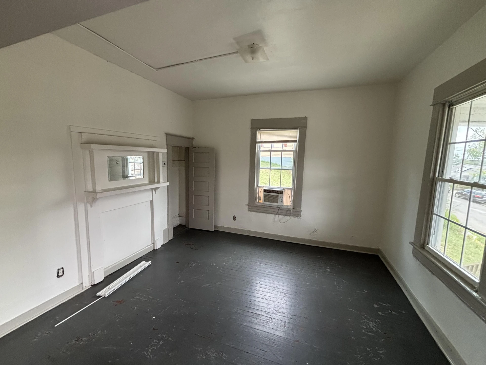 1322 Tazewell AVE SE AVE SE - Photo 2