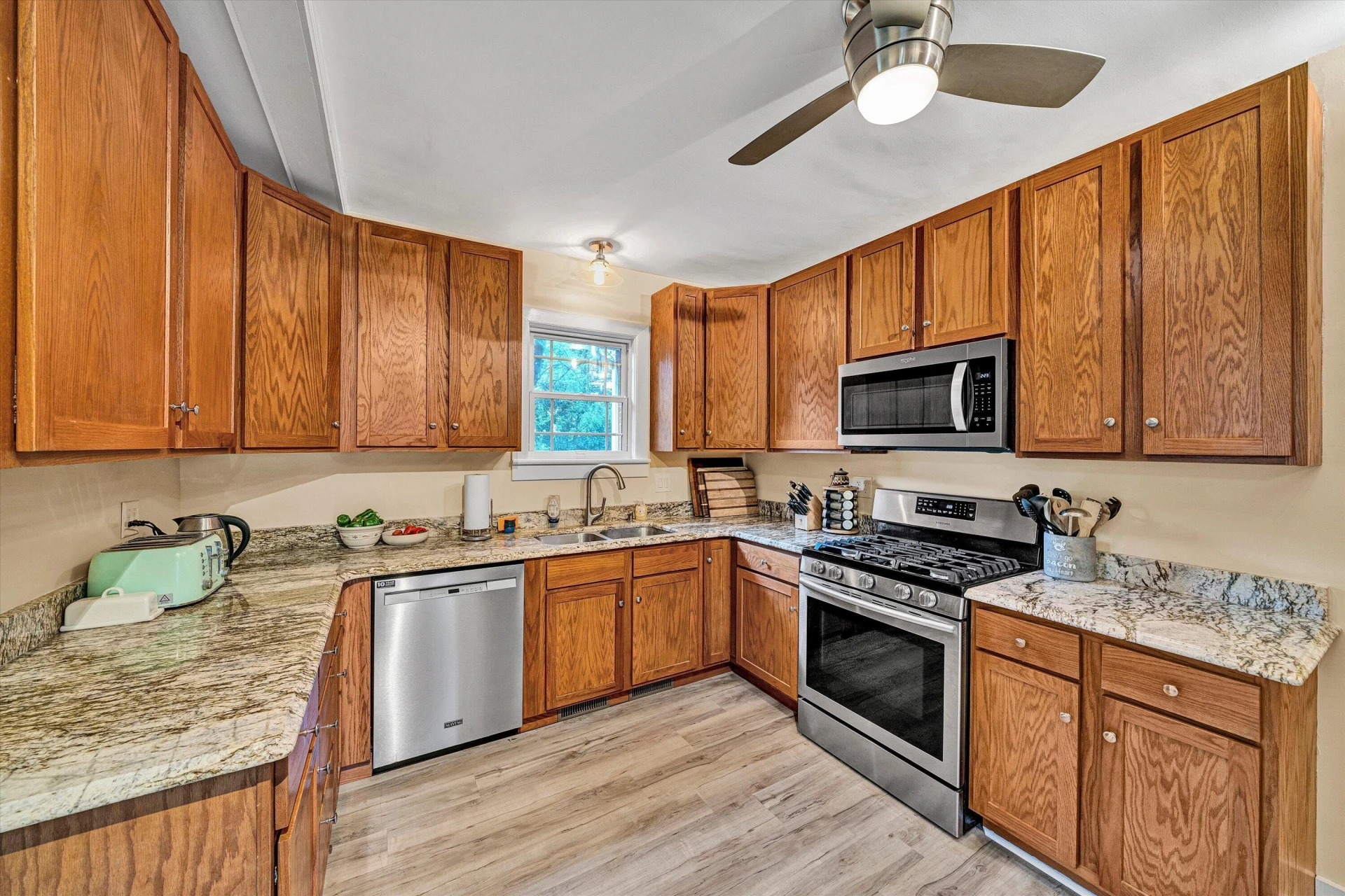 1019 Halliahurst AVE - Photo 12