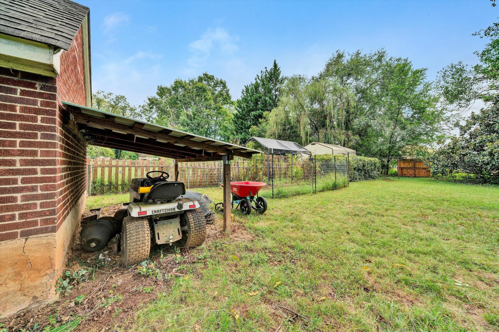 1019 Halliahurst AVE - Photo 34