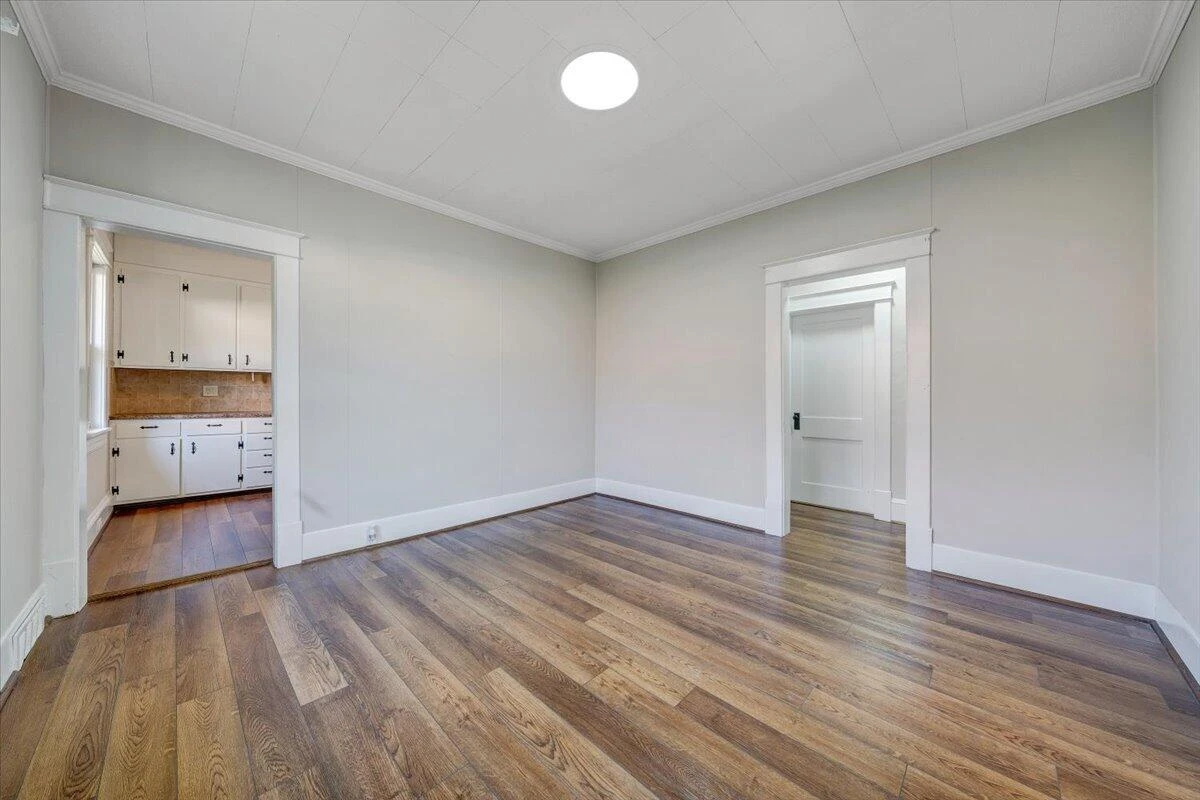 614 Morrill AVE SE - Photo 8