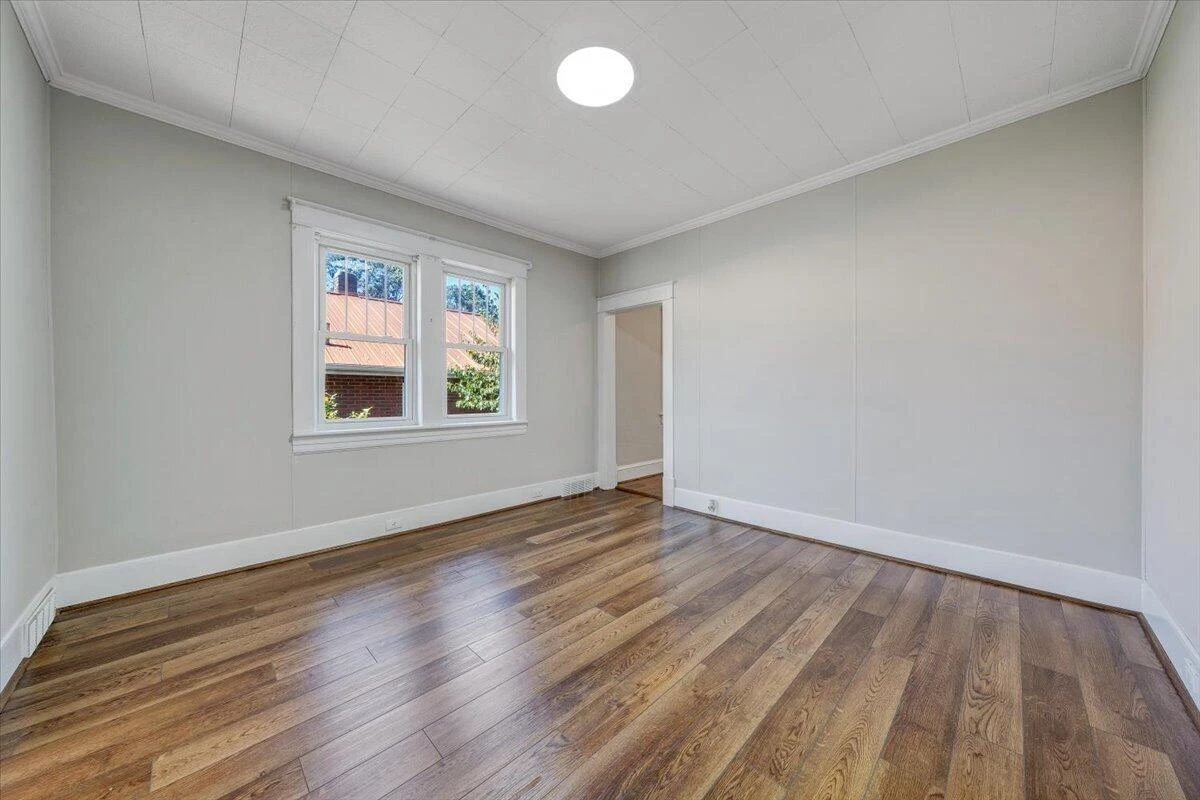 614 Morrill AVE SE - Photo 9