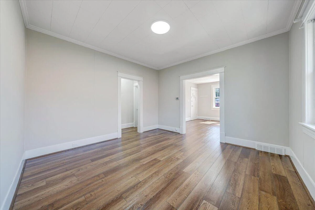 614 Morrill AVE SE - Photo 11