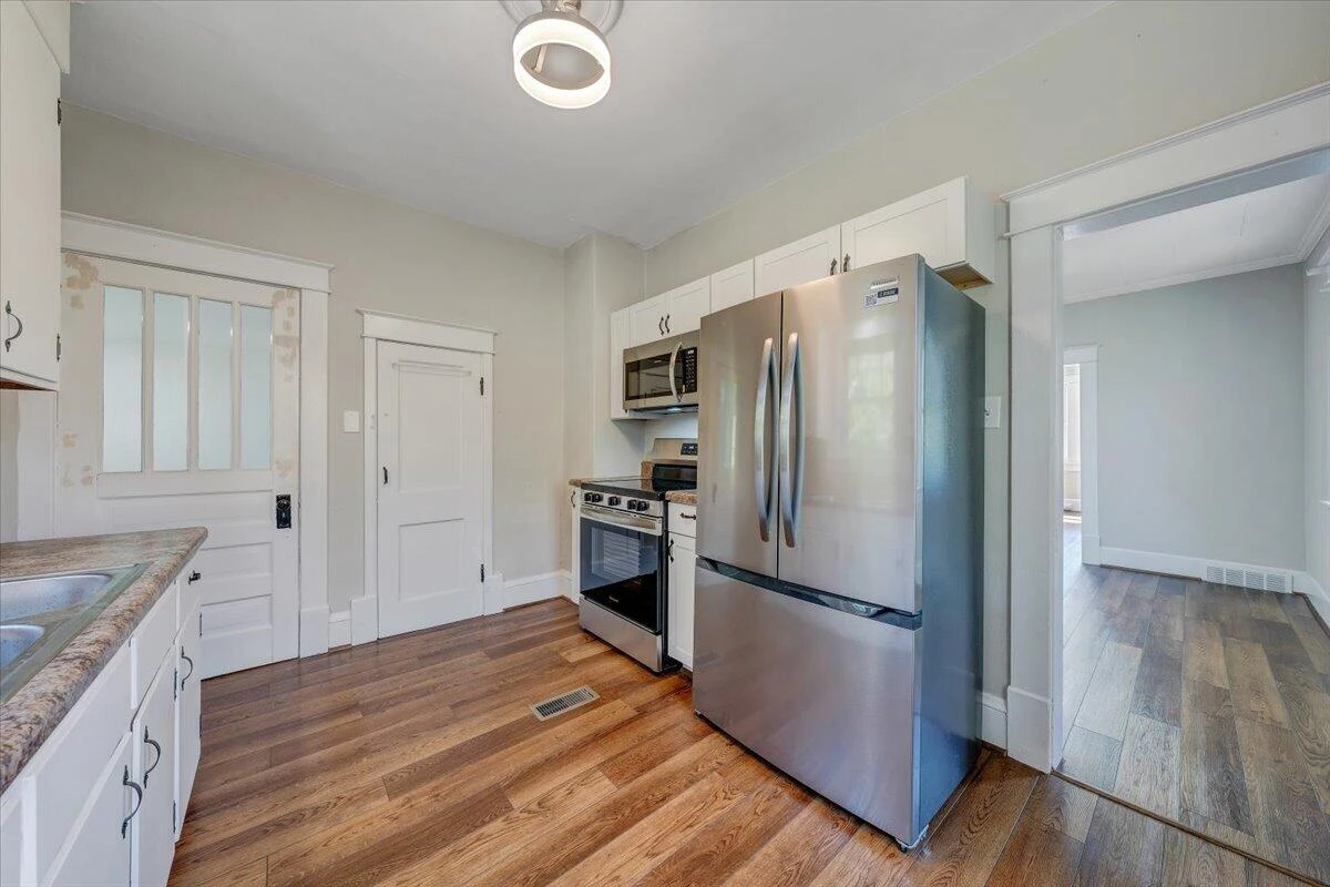 614 Morrill AVE SE - Photo 17