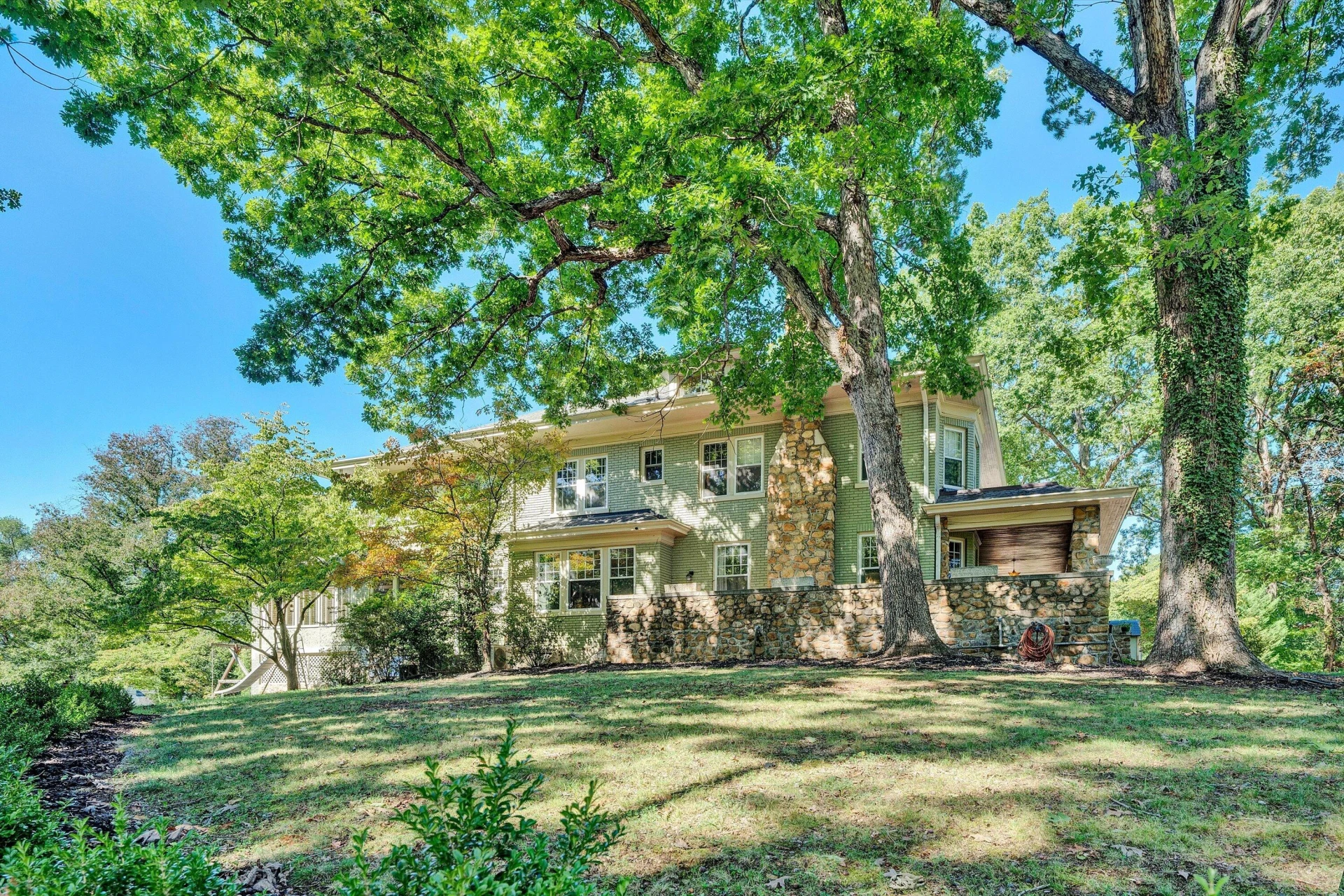3015 Avenham AVE SW - Photo 2