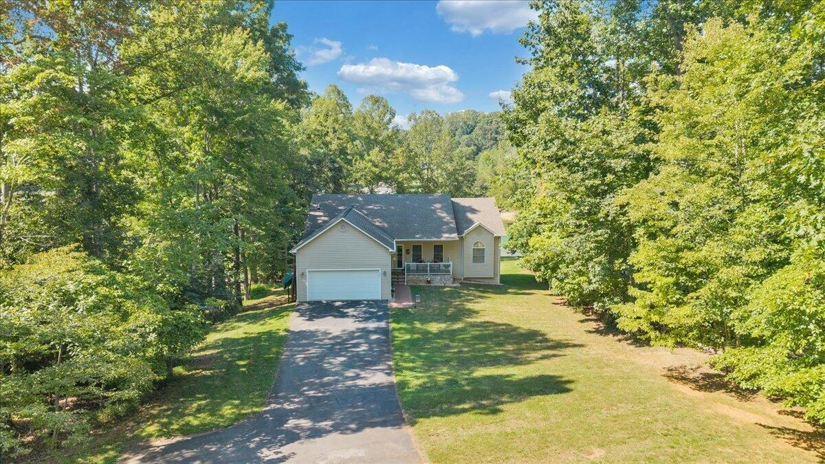 1811 Cutlass RD - Photo 2