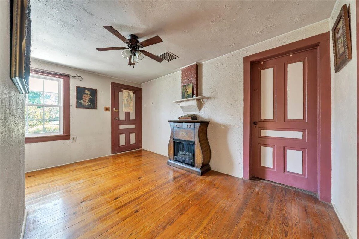 265 Conrad ST - Photo 6