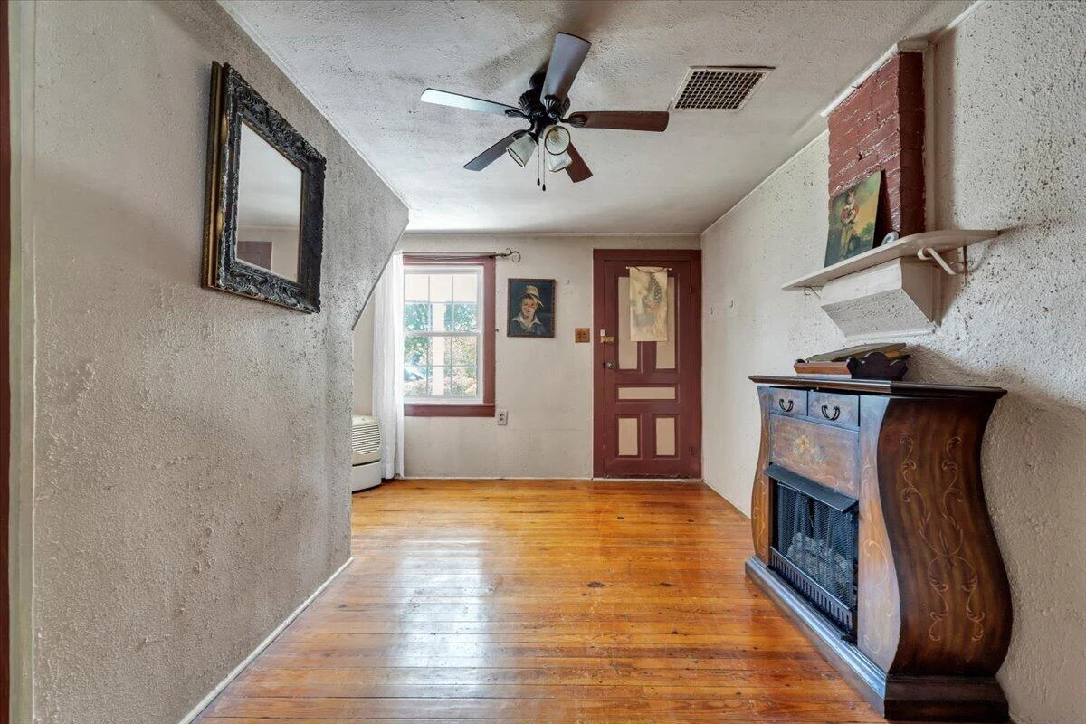 265 Conrad ST - Photo 7