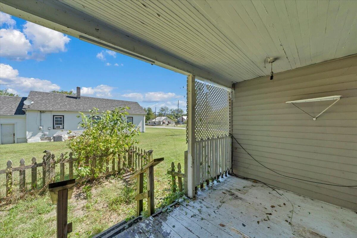 265 Conrad ST - Photo 25