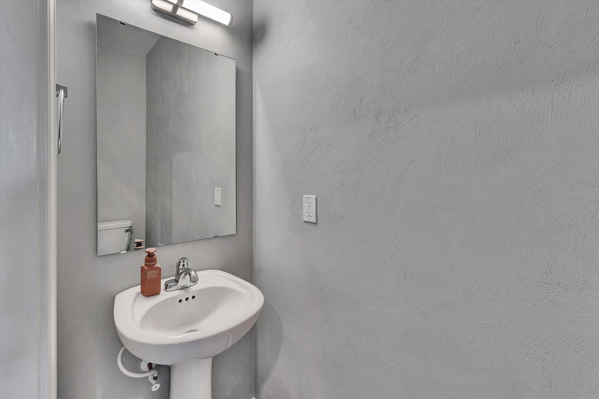2914 Adam DR - Photo 16