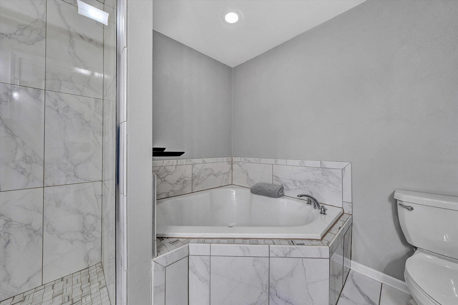2914 Adam DR - Photo 20
