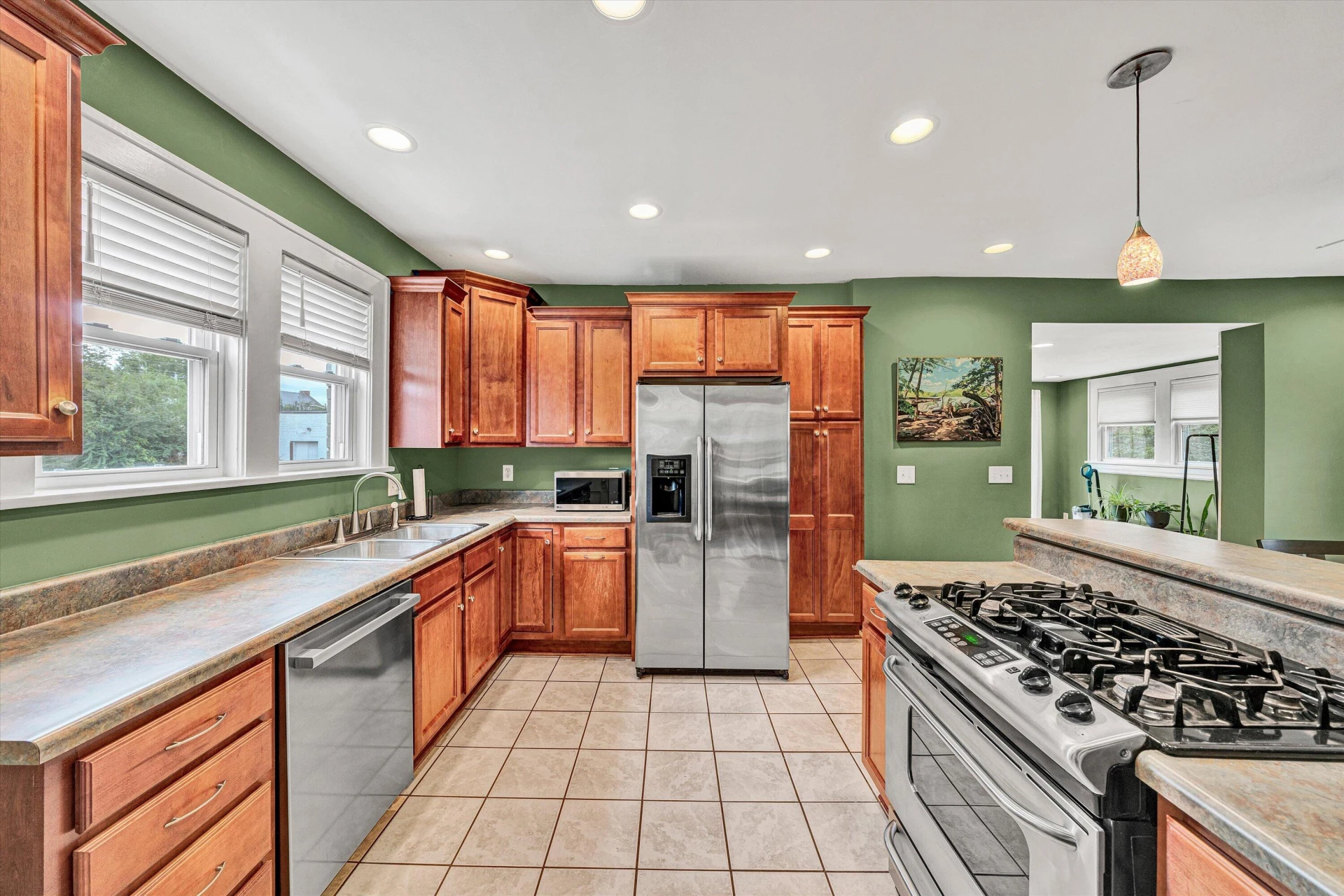 2917 Huntington BLVD NW - Photo 9