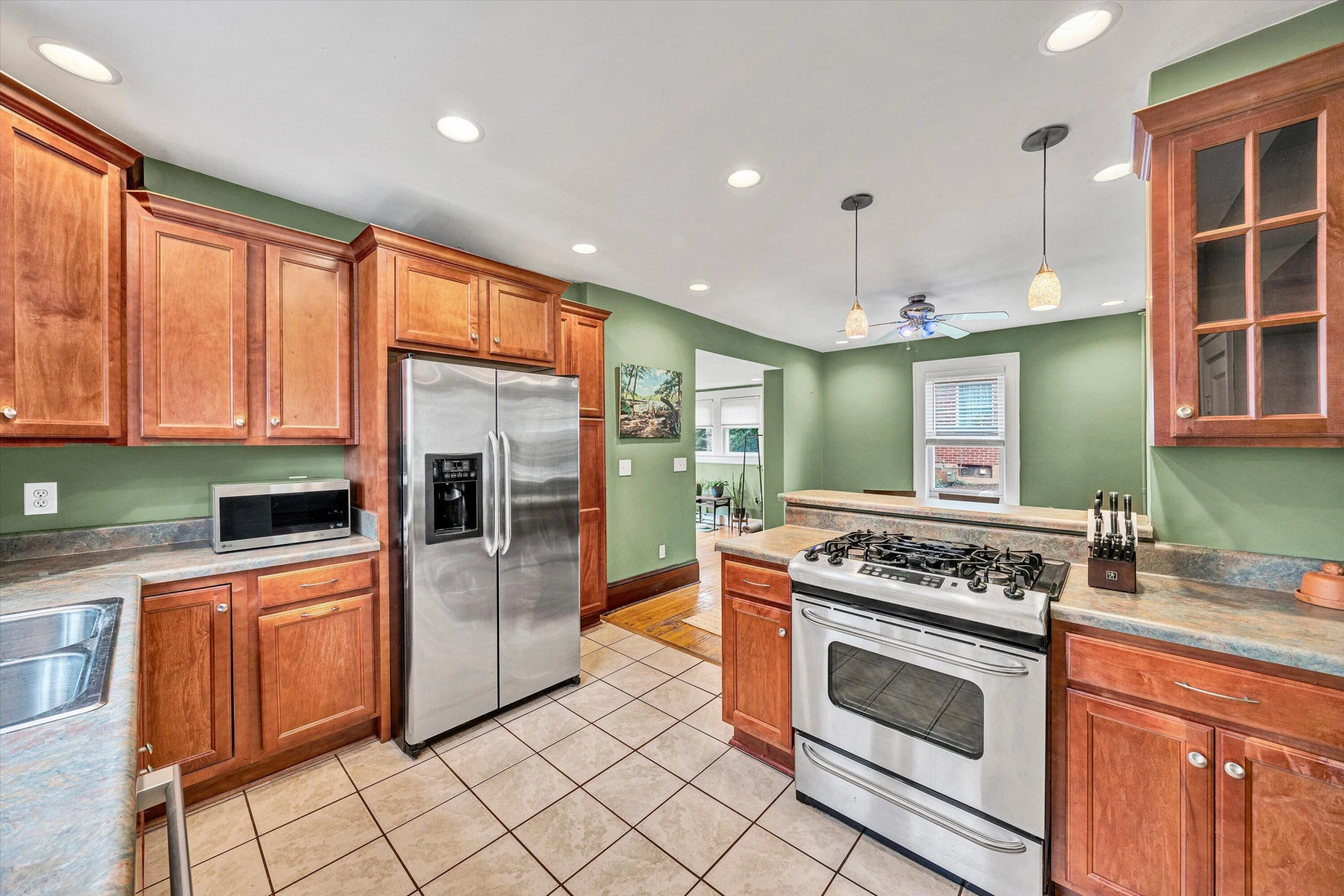 2917 Huntington BLVD NW - Photo 10