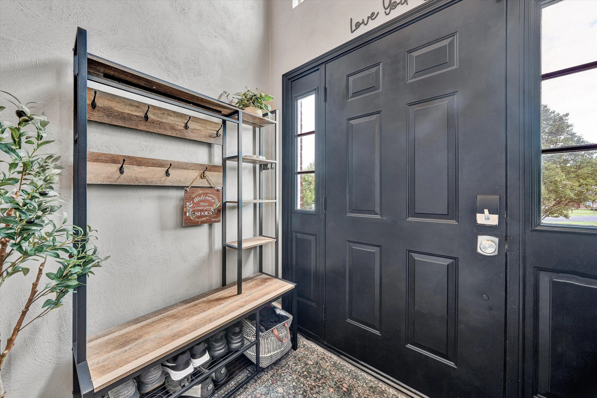 4541 Lomond CIR - Photo 2