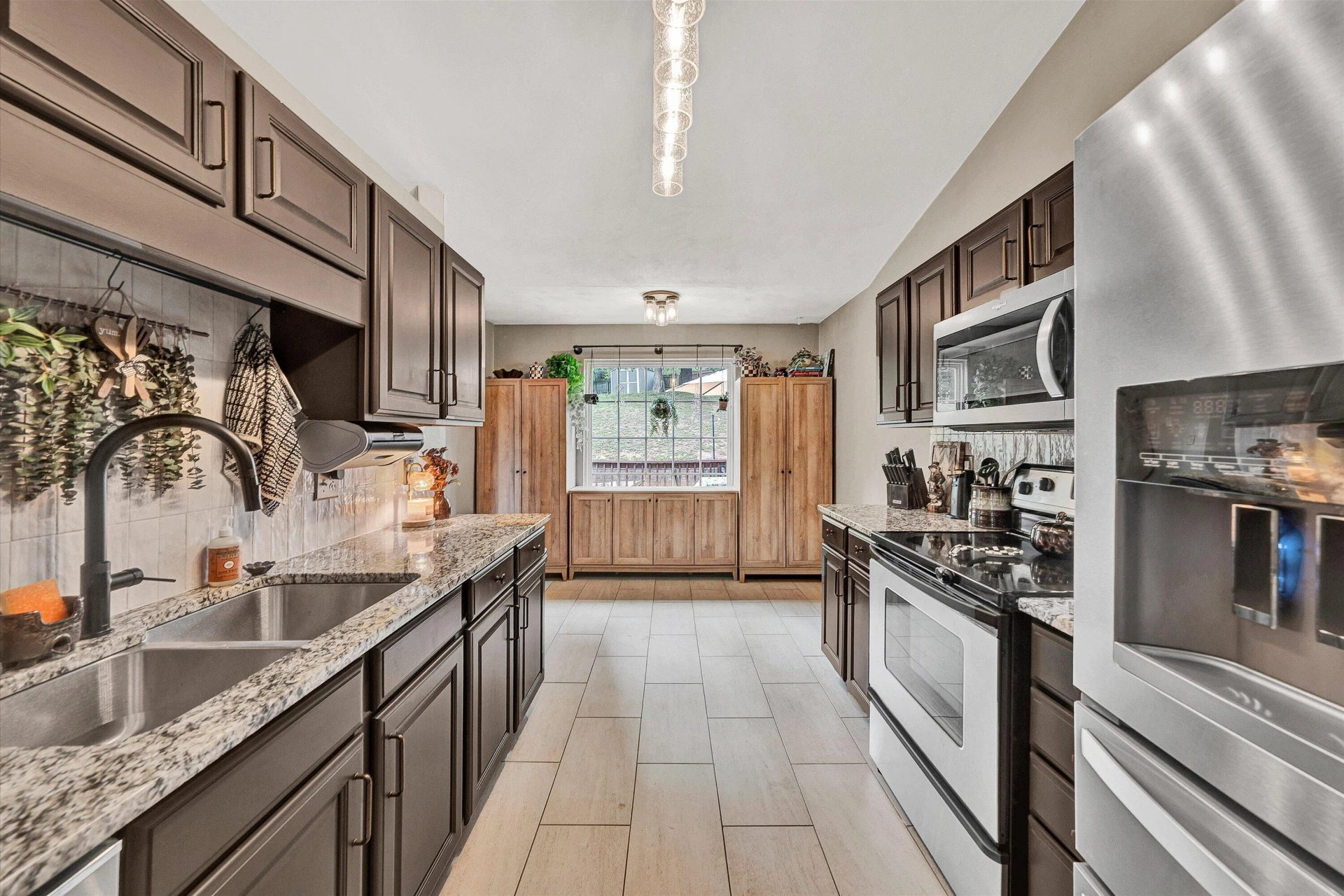 4541 Lomond CIR - Photo 8
