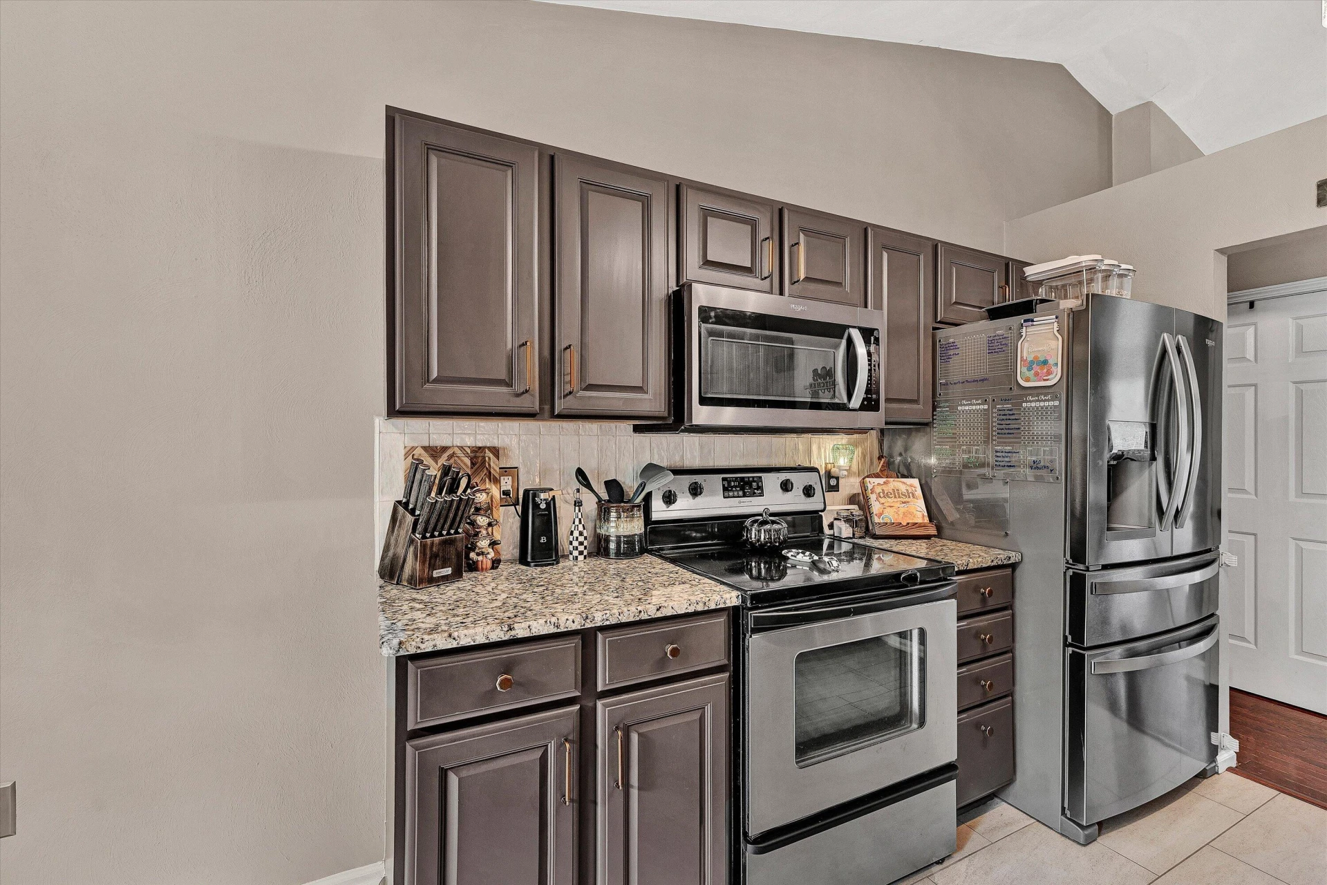 4541 Lomond CIR - Photo 10