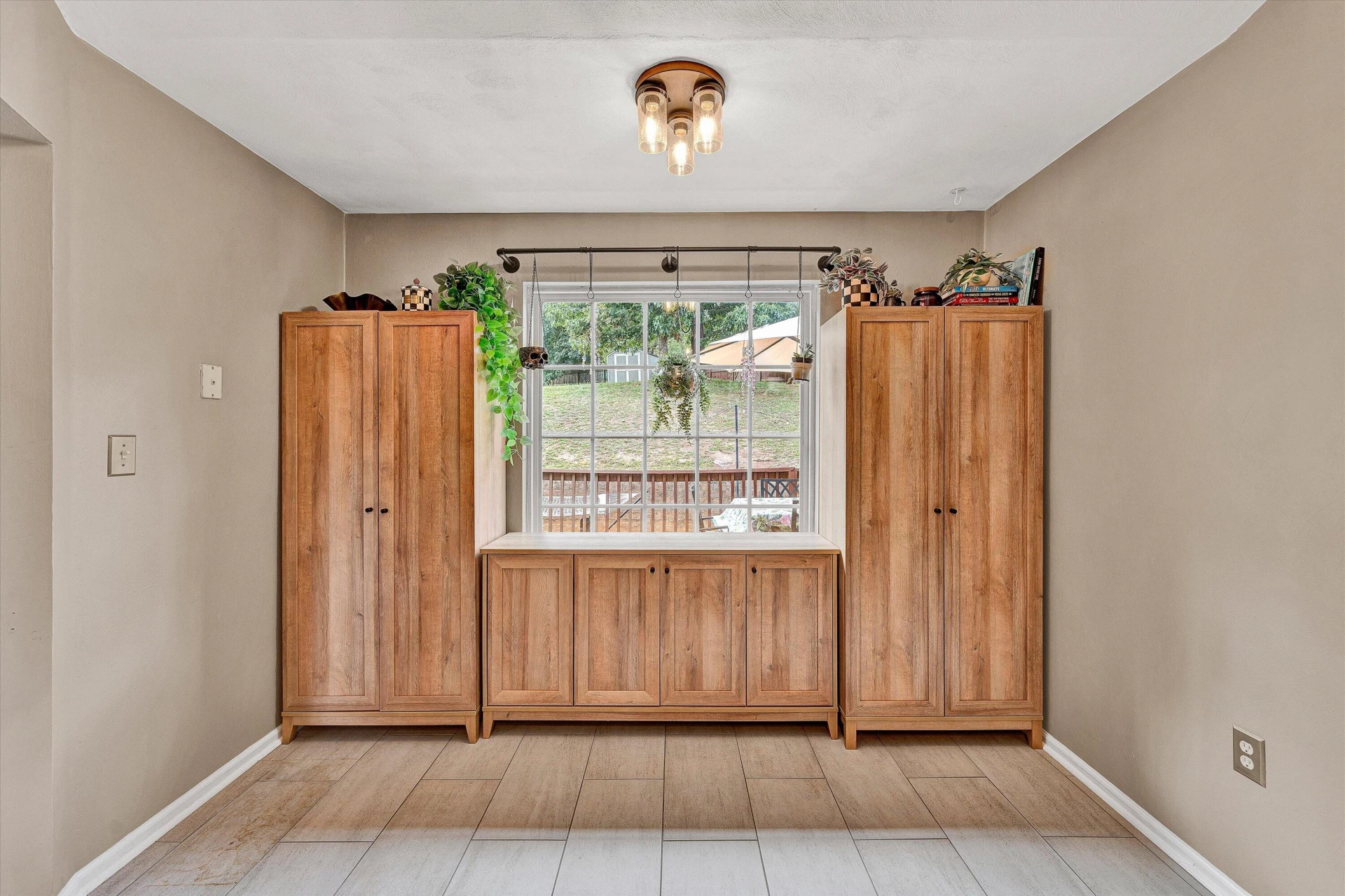 4541 Lomond CIR - Photo 11