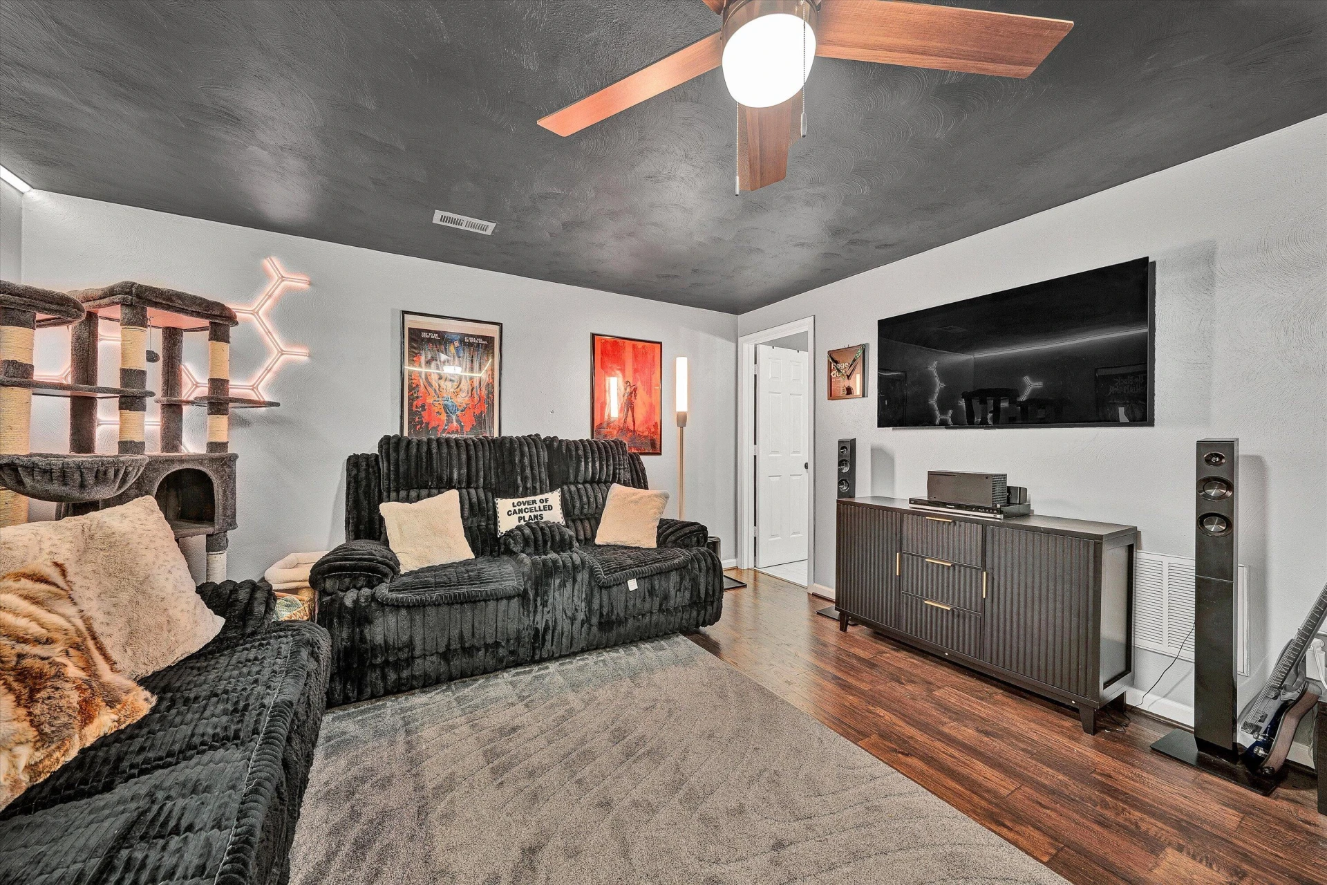 4541 Lomond CIR - Photo 21