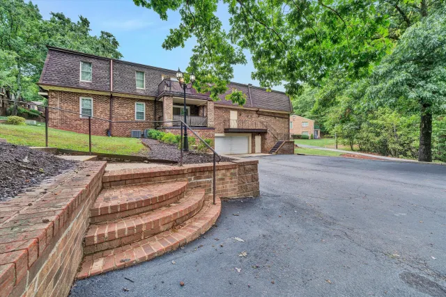 3400 Kim CT