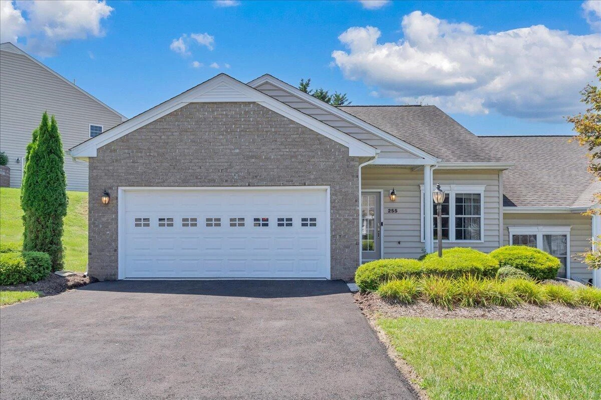 255 Slate Creek DR NW