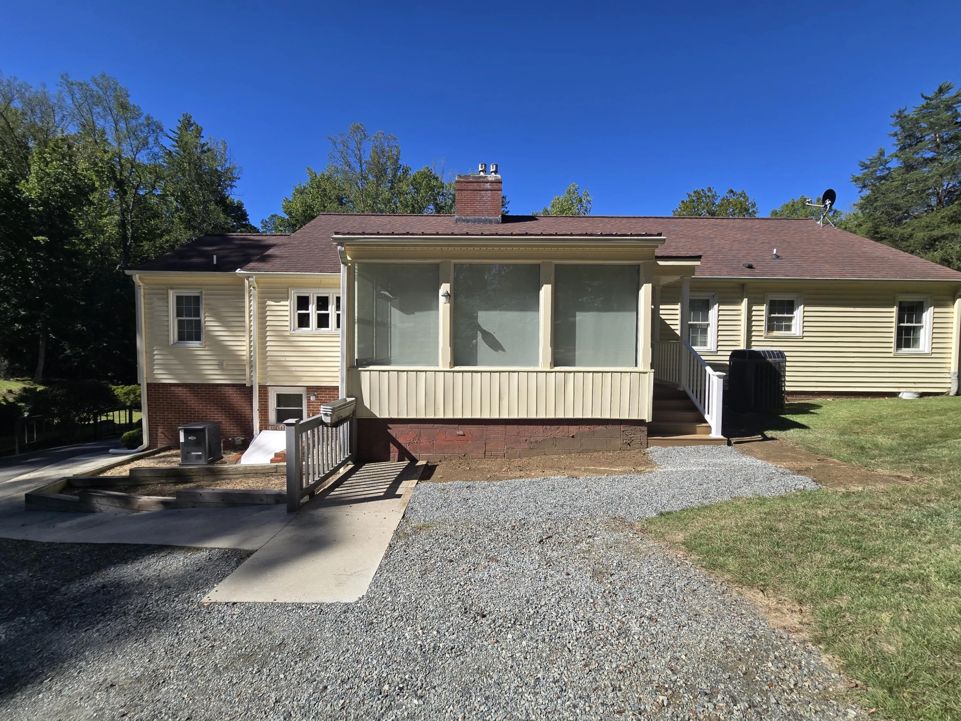 680 Park LN - Photo 3