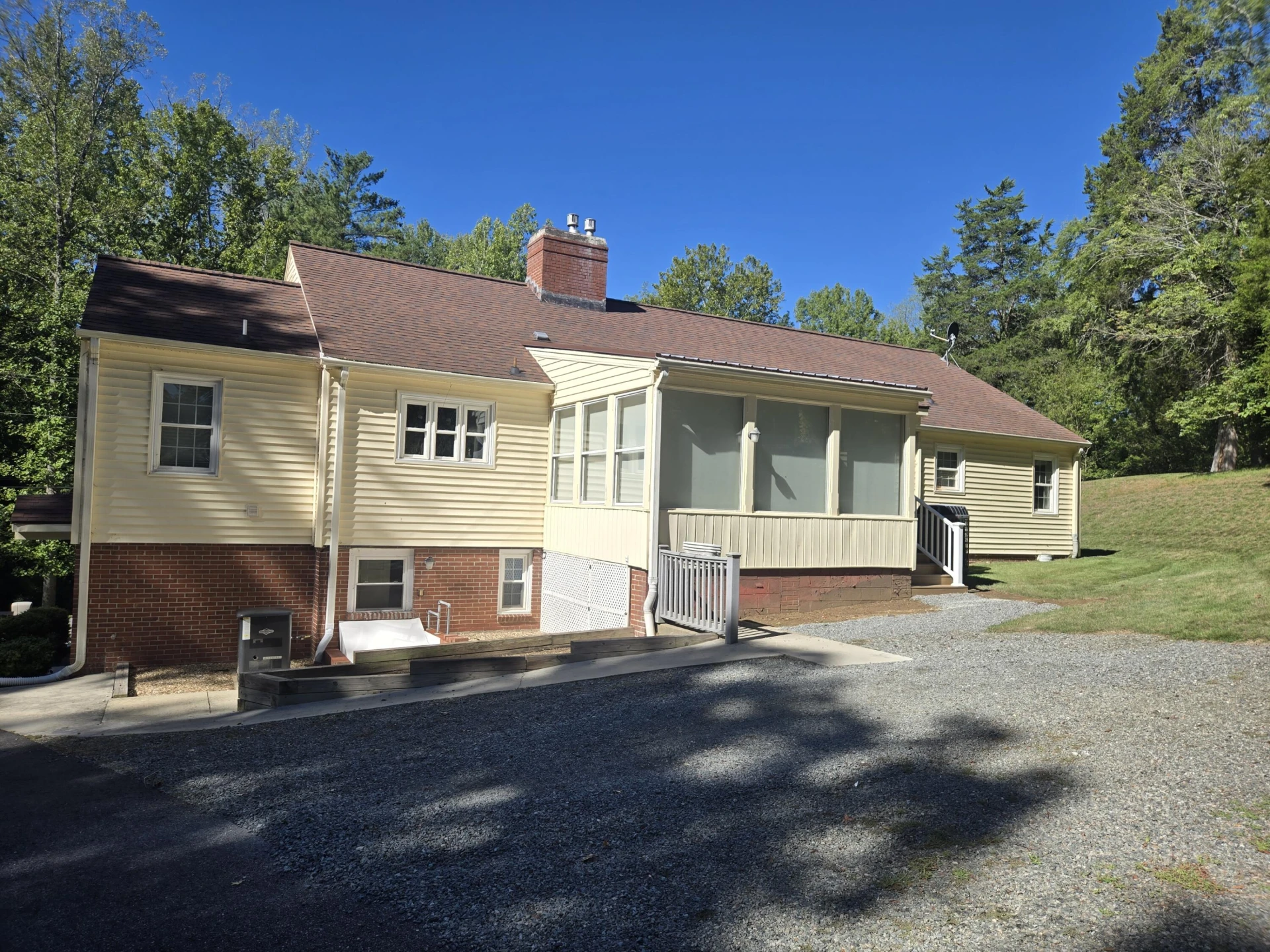 680 Park LN - Photo 5