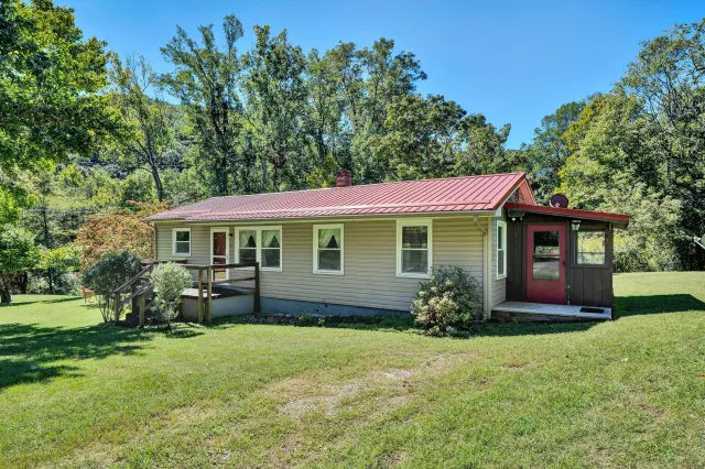 91 Masons Knob RD, Boones Mill, VA, 24065