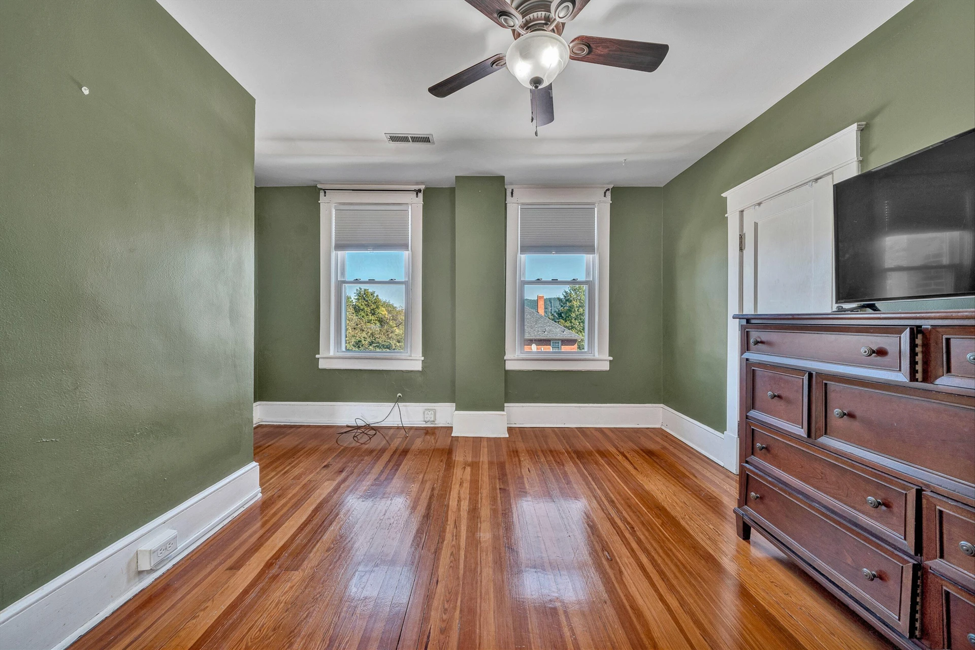 1030 Windsor AVE SW - Photo 20