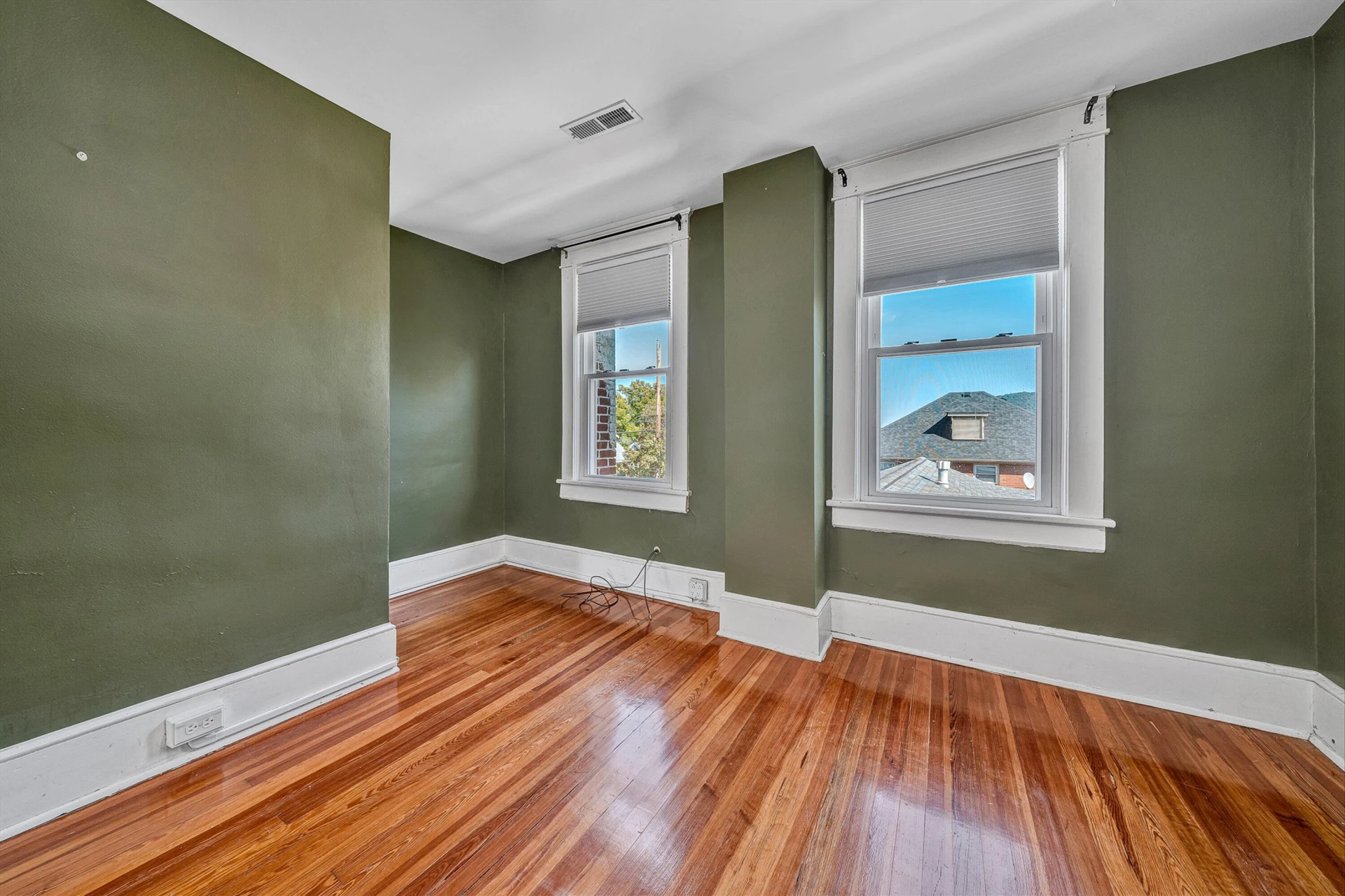 1030 Windsor AVE SW - Photo 21