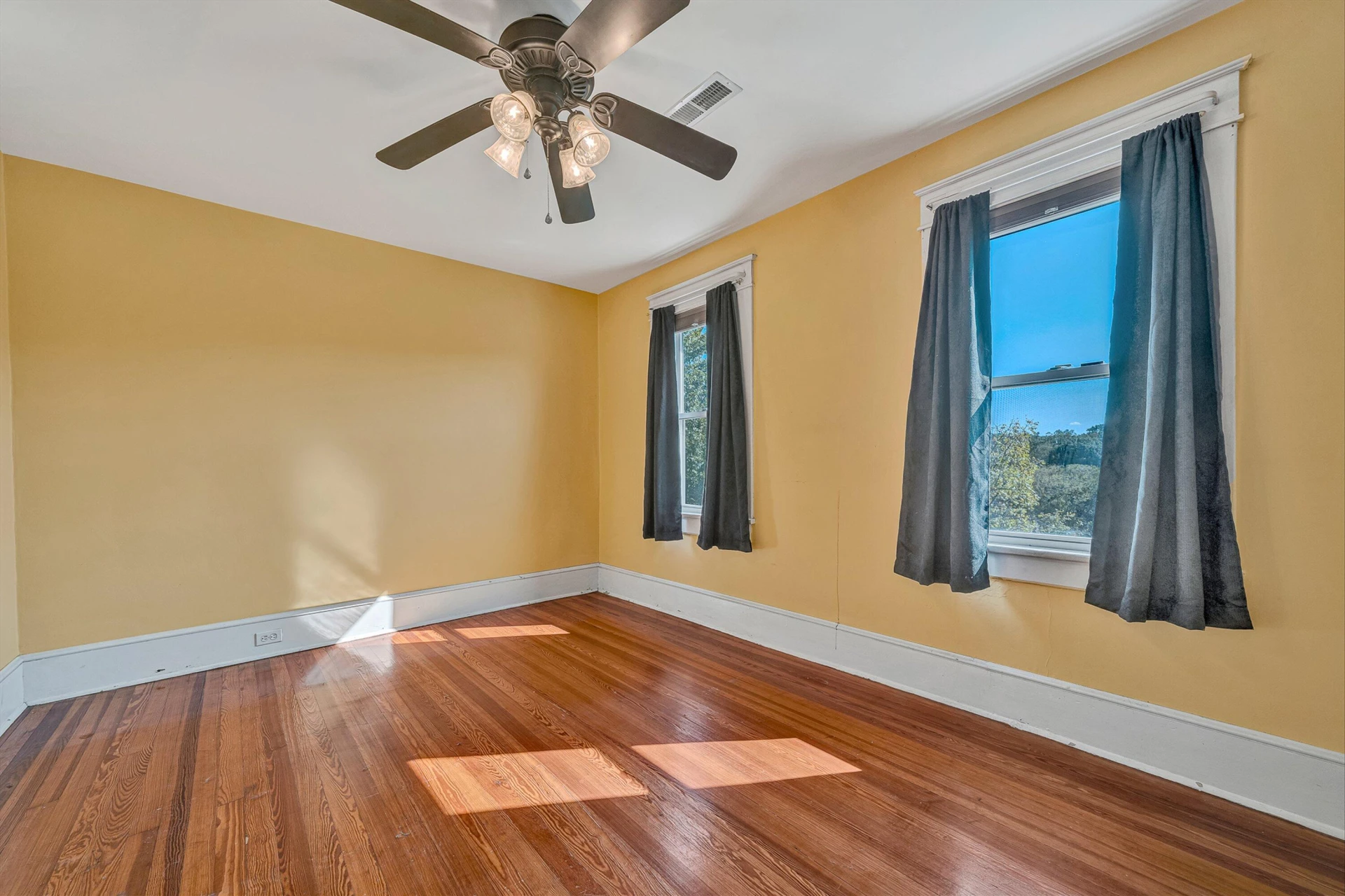 1030 Windsor AVE SW - Photo 25