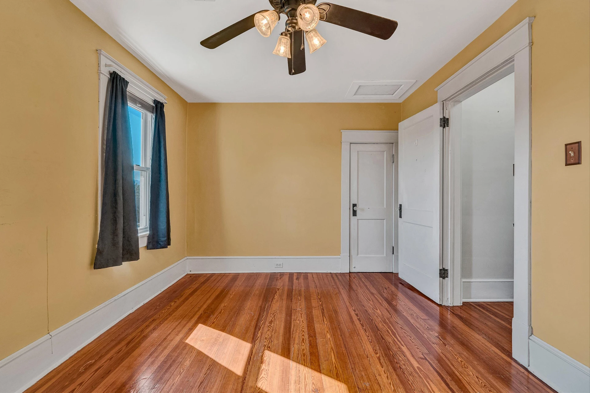 1030 Windsor AVE SW - Photo 26