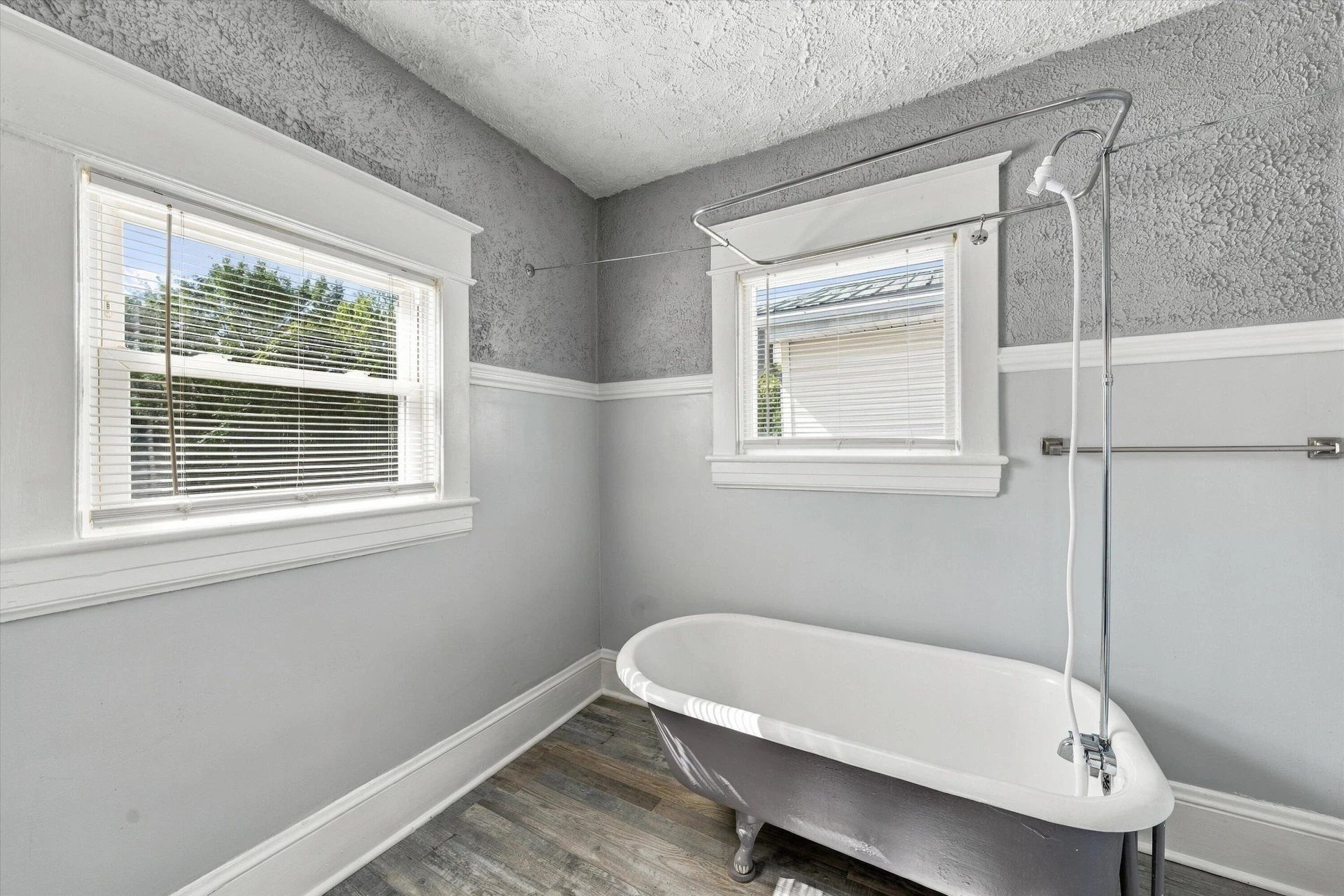 625 Elm AVE SE - Photo 18