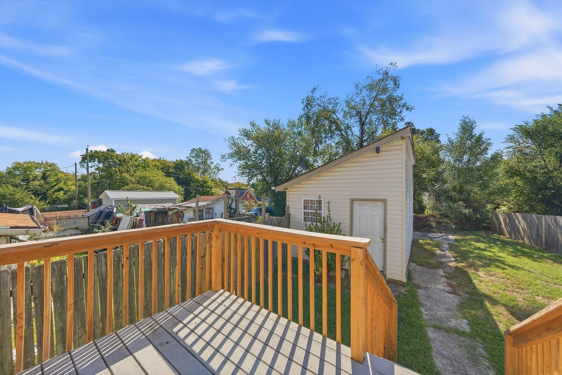 625 Elm AVE SE - Photo 22