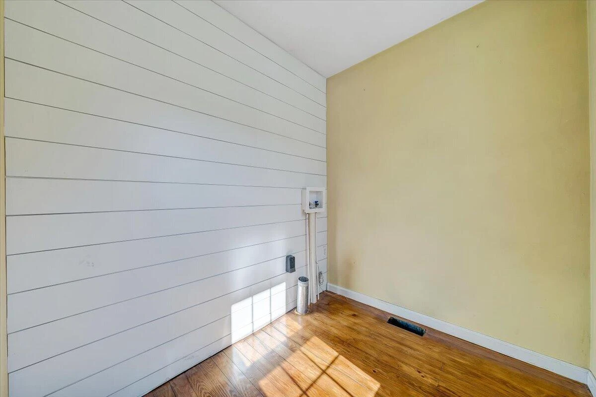 1096 Collierstown RD - Photo 14