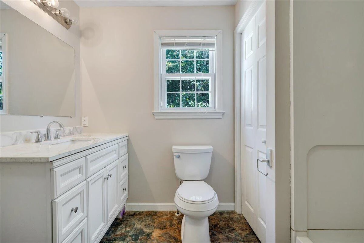 1096 Collierstown RD - Photo 19