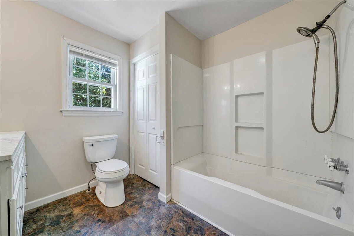 1096 Collierstown RD - Photo 20