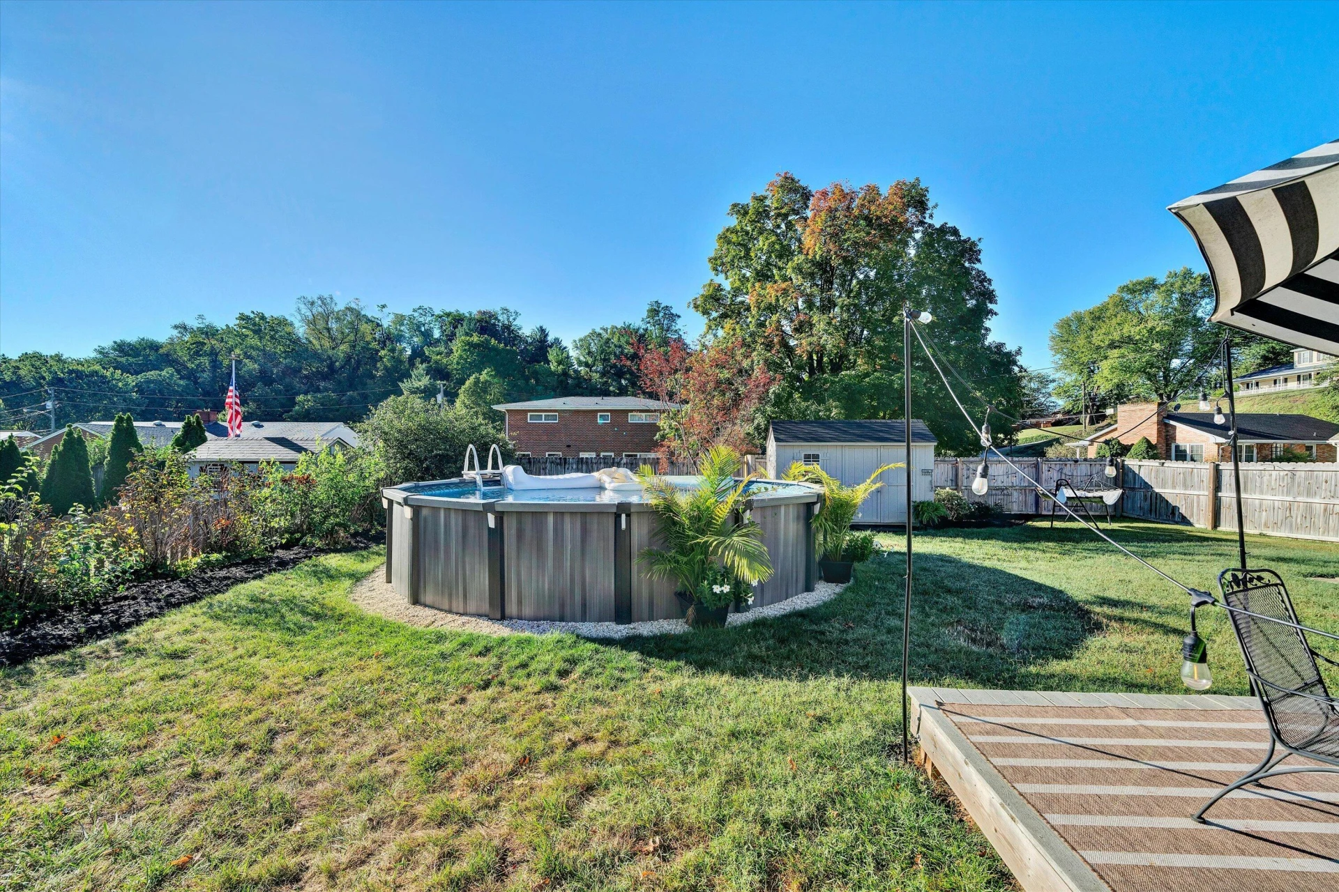 642 Marshall ST - Photo 38