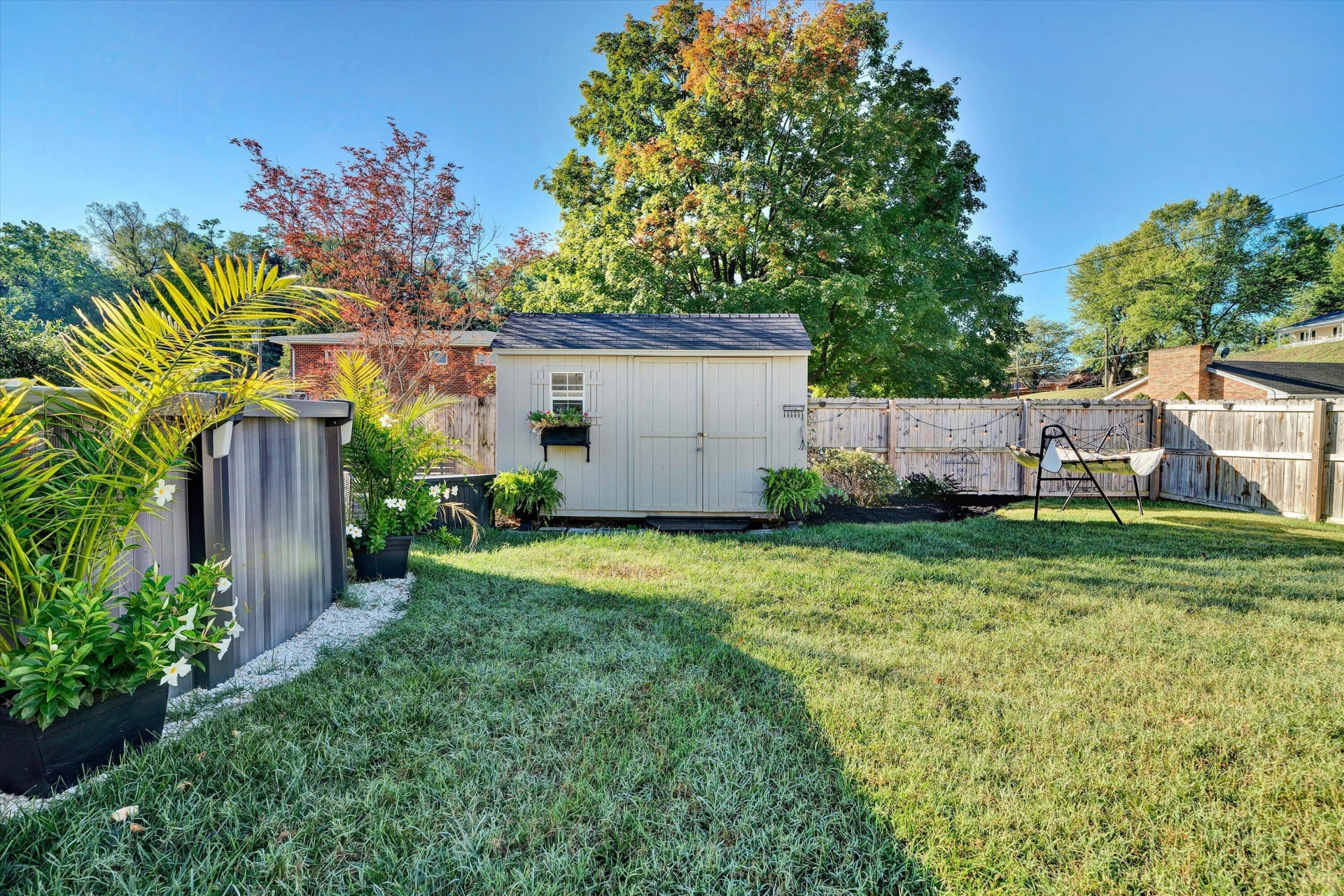 642 Marshall ST - Photo 41