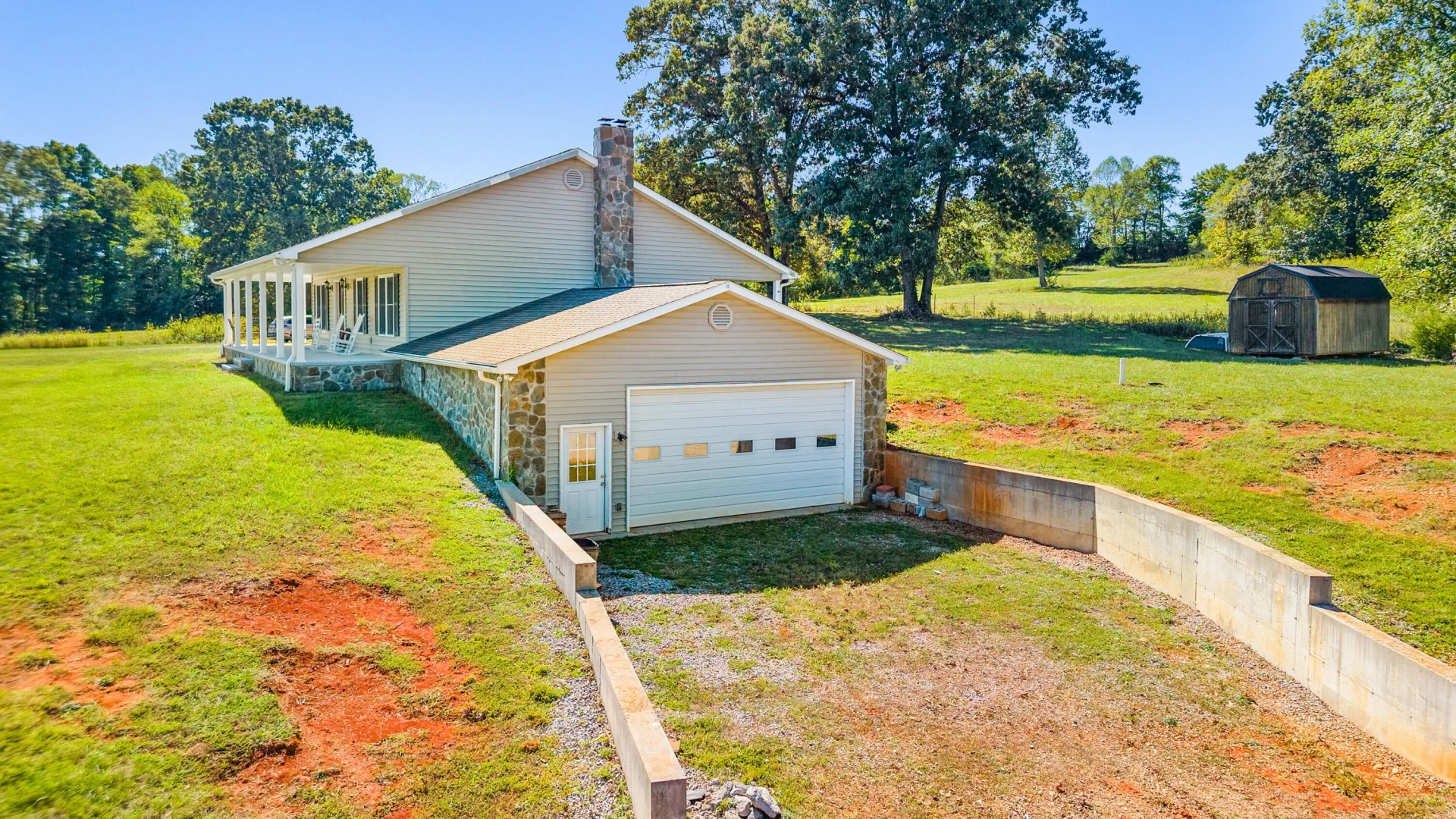 1868 Glenwood DR - Photo 5