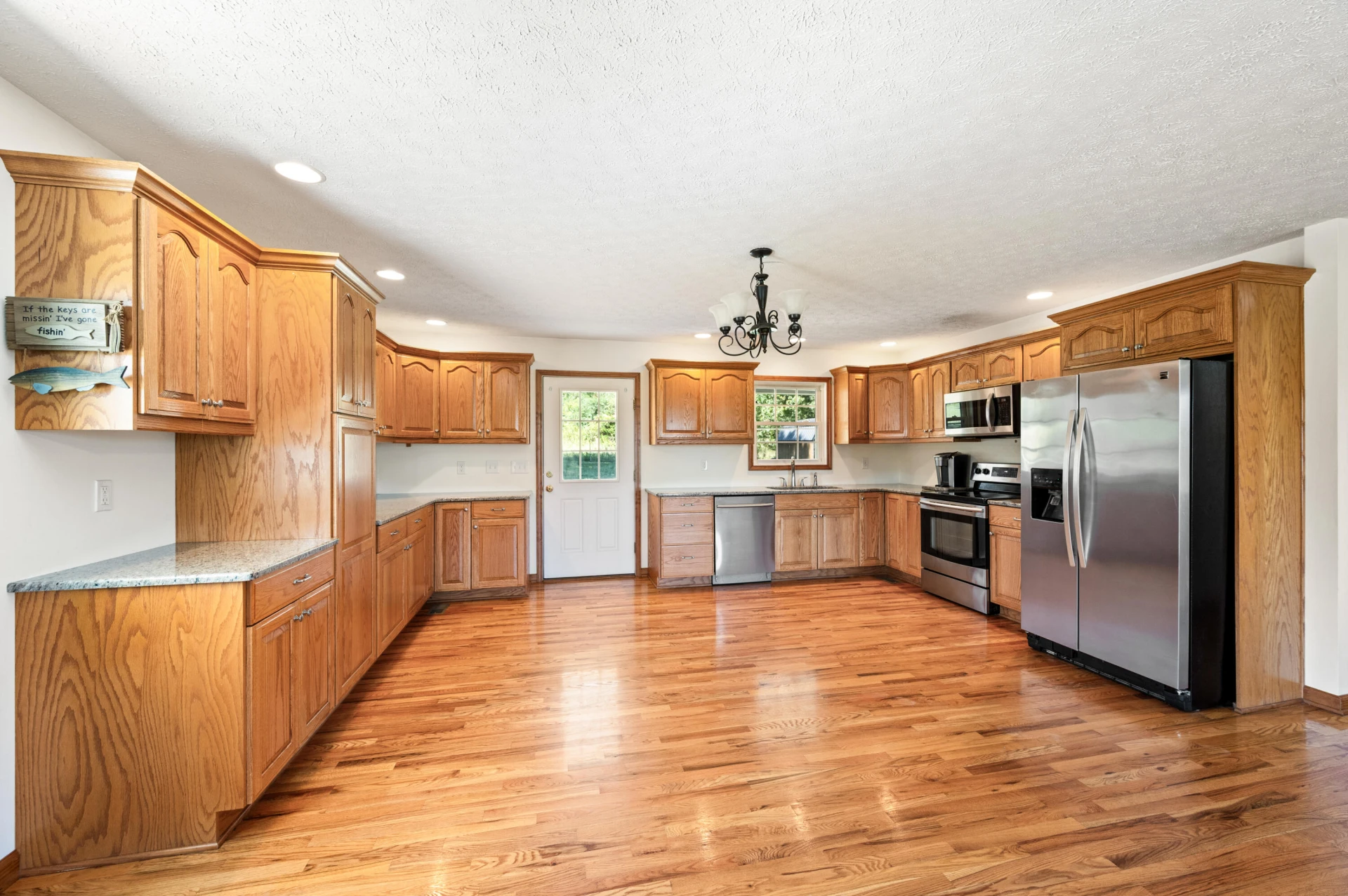 1868 Glenwood DR - Photo 12