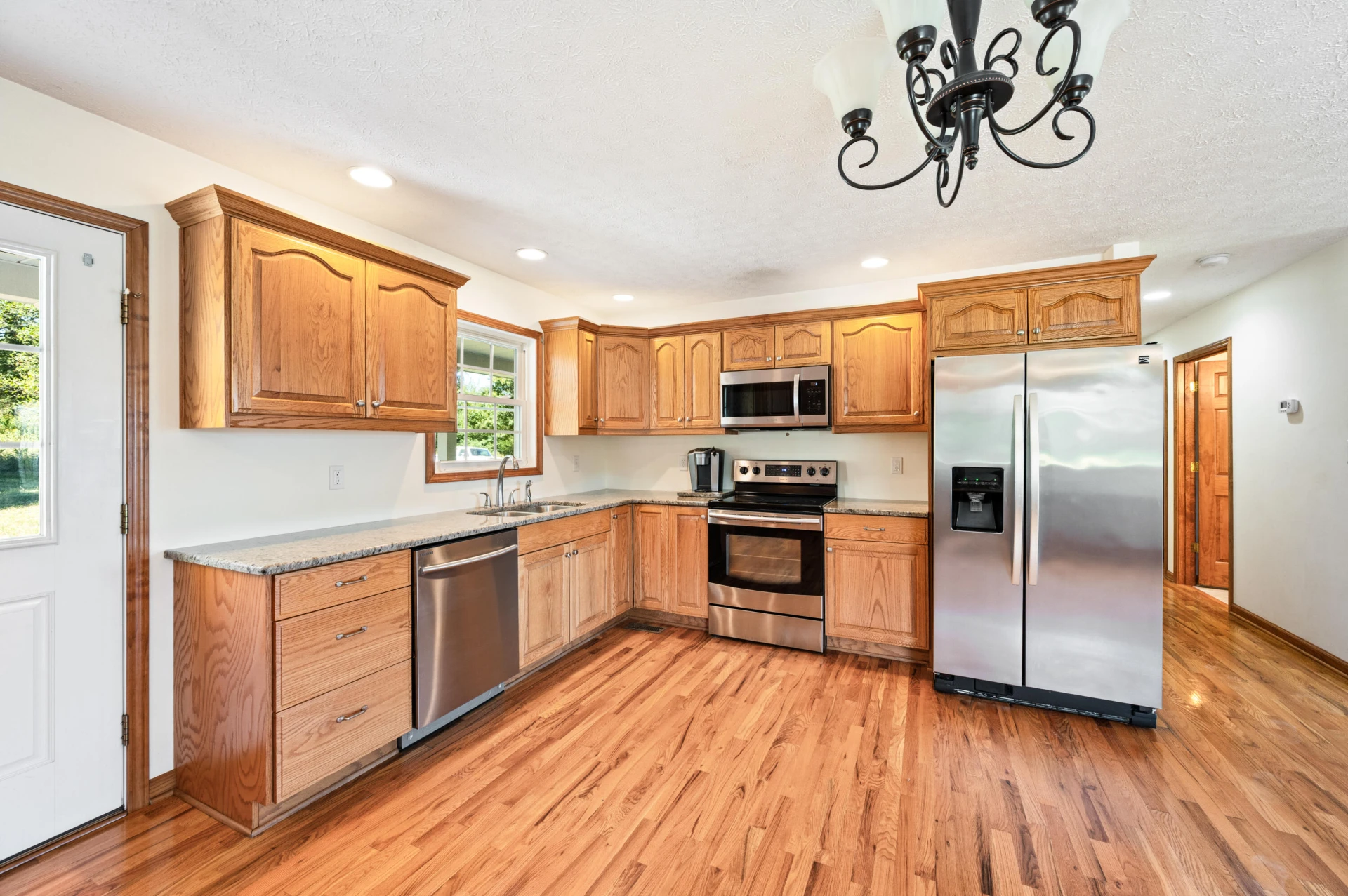 1868 Glenwood DR - Photo 13